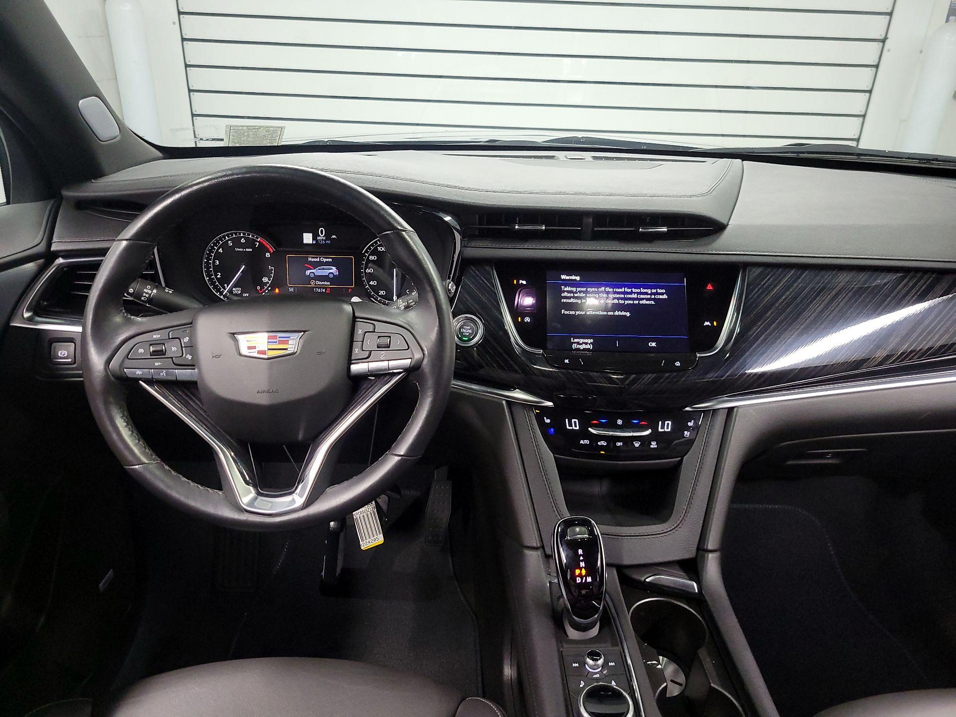 Thumbnail: 2025 Cadillac XT6 - 9