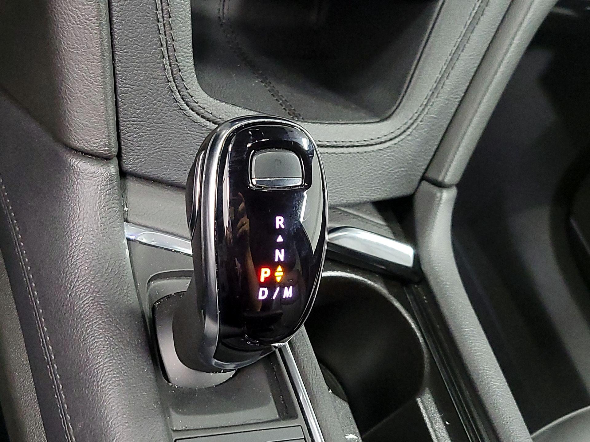 Thumbnail: 2025 Cadillac XT6 - 16