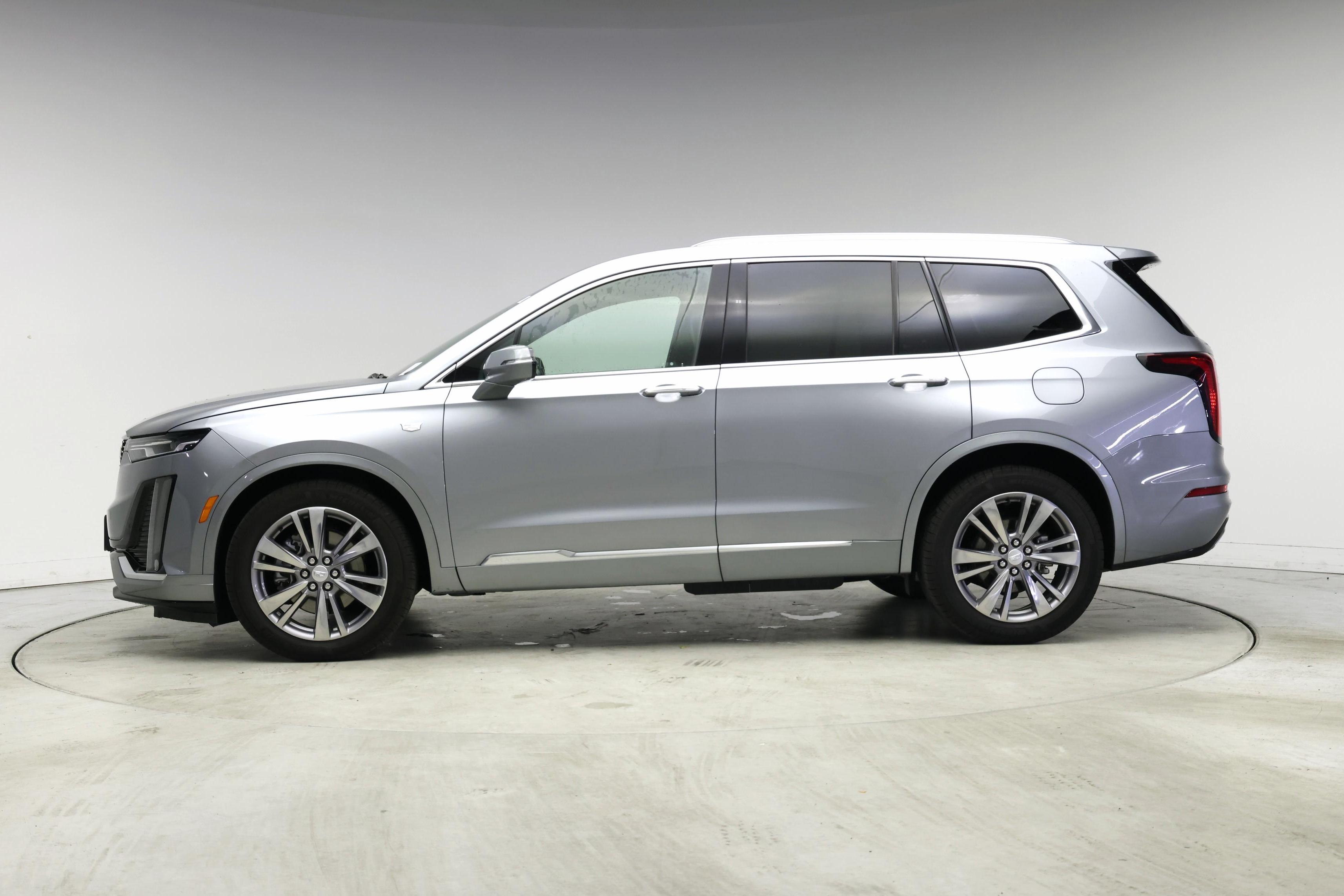 Thumbnail: 2025 Cadillac XT6 - 3