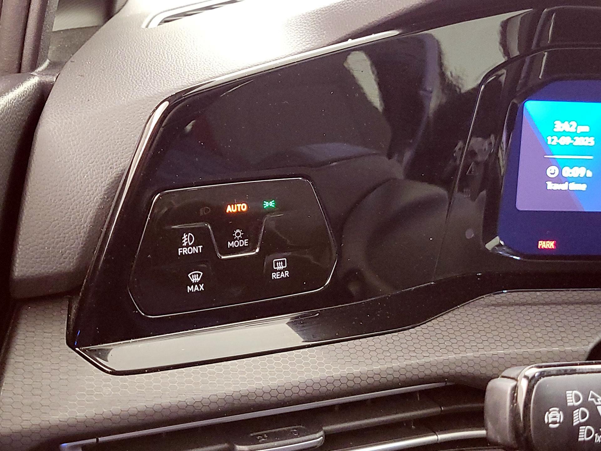 Thumbnail: 2022 Volkswagen Golf - 13