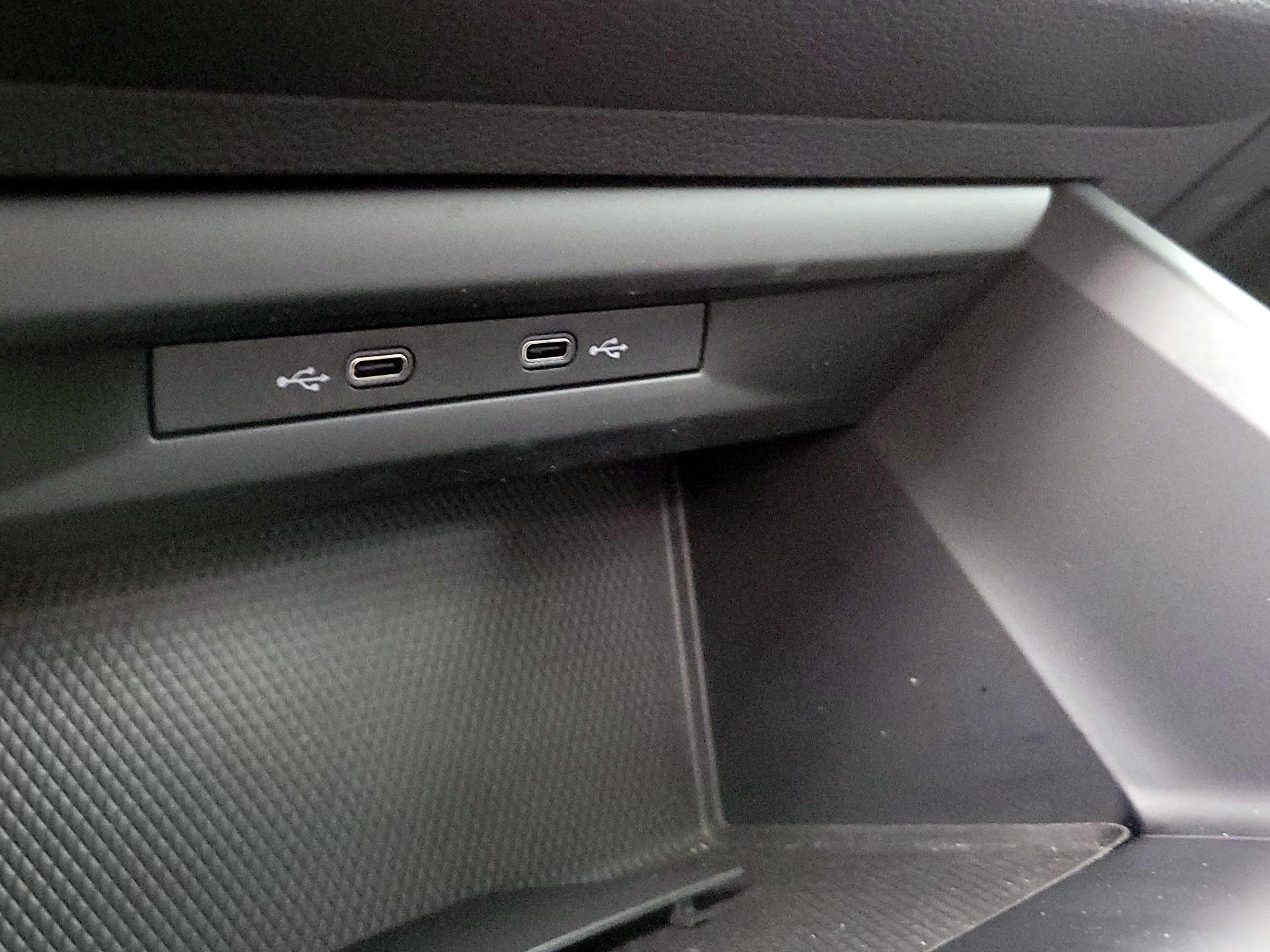 Thumbnail: 2022 Volkswagen Golf - 18