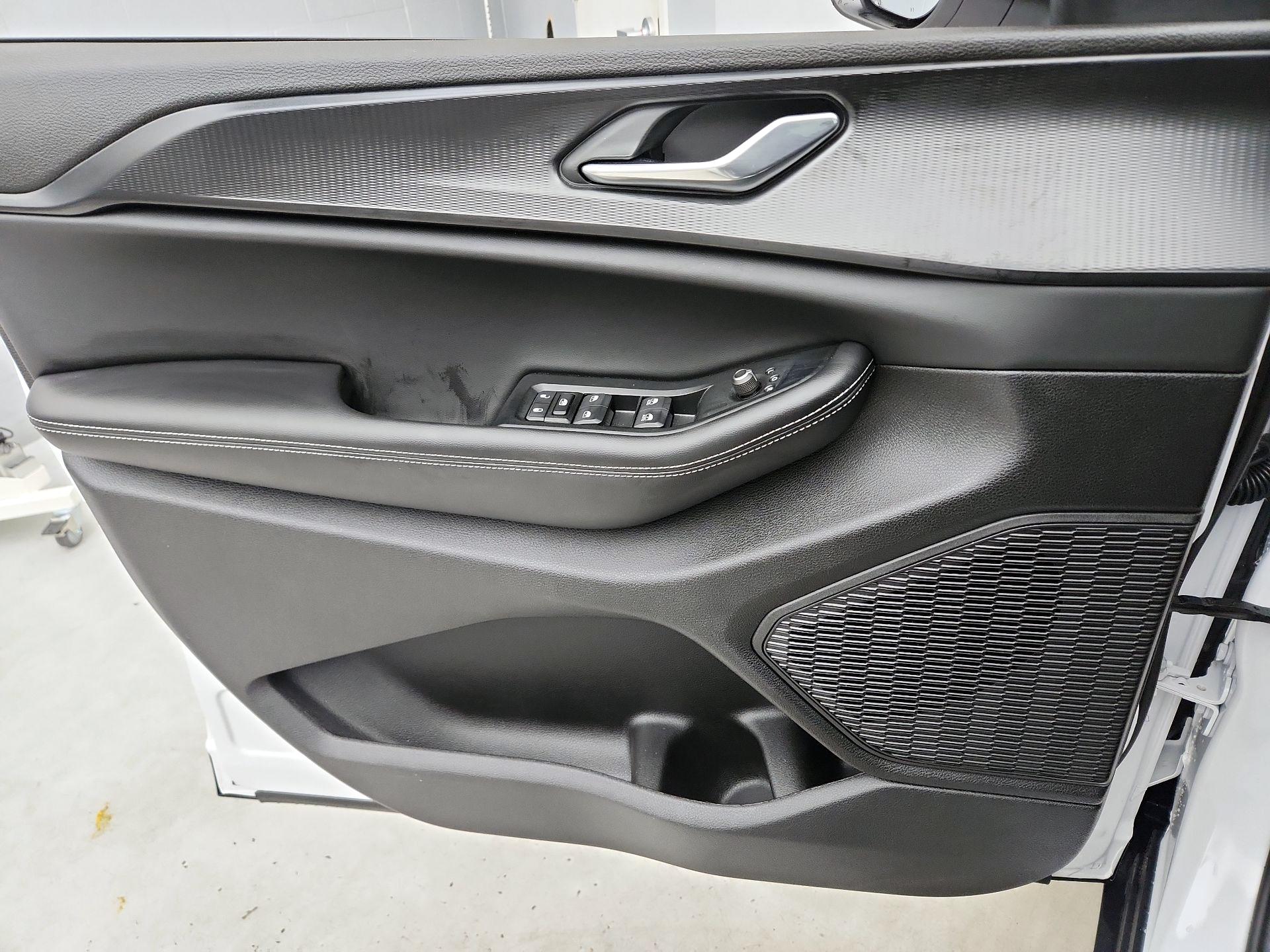 Thumbnail: 2025 Jeep Grand Cherokee - 12