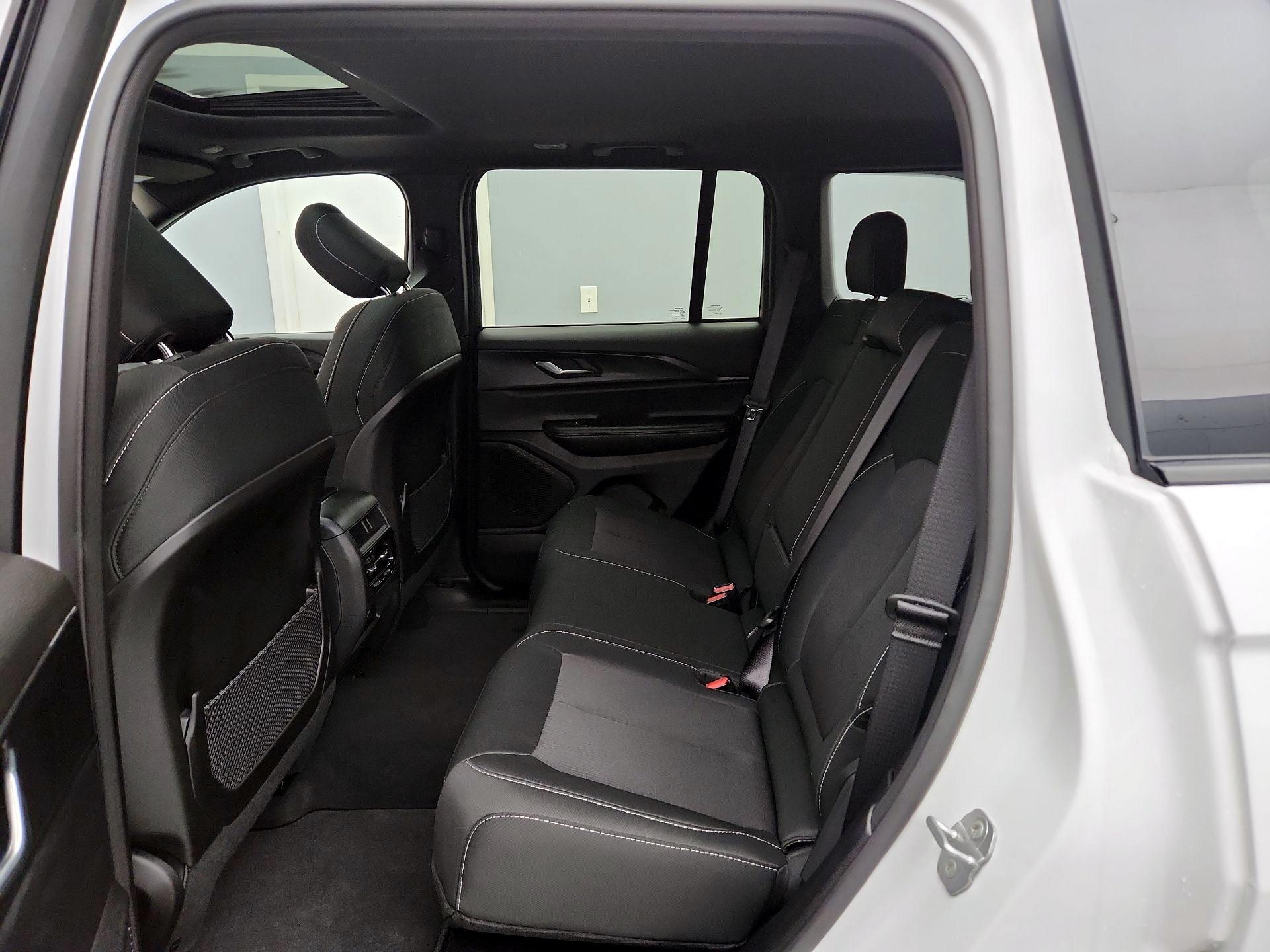 Thumbnail: 2025 Jeep Grand Cherokee - 20