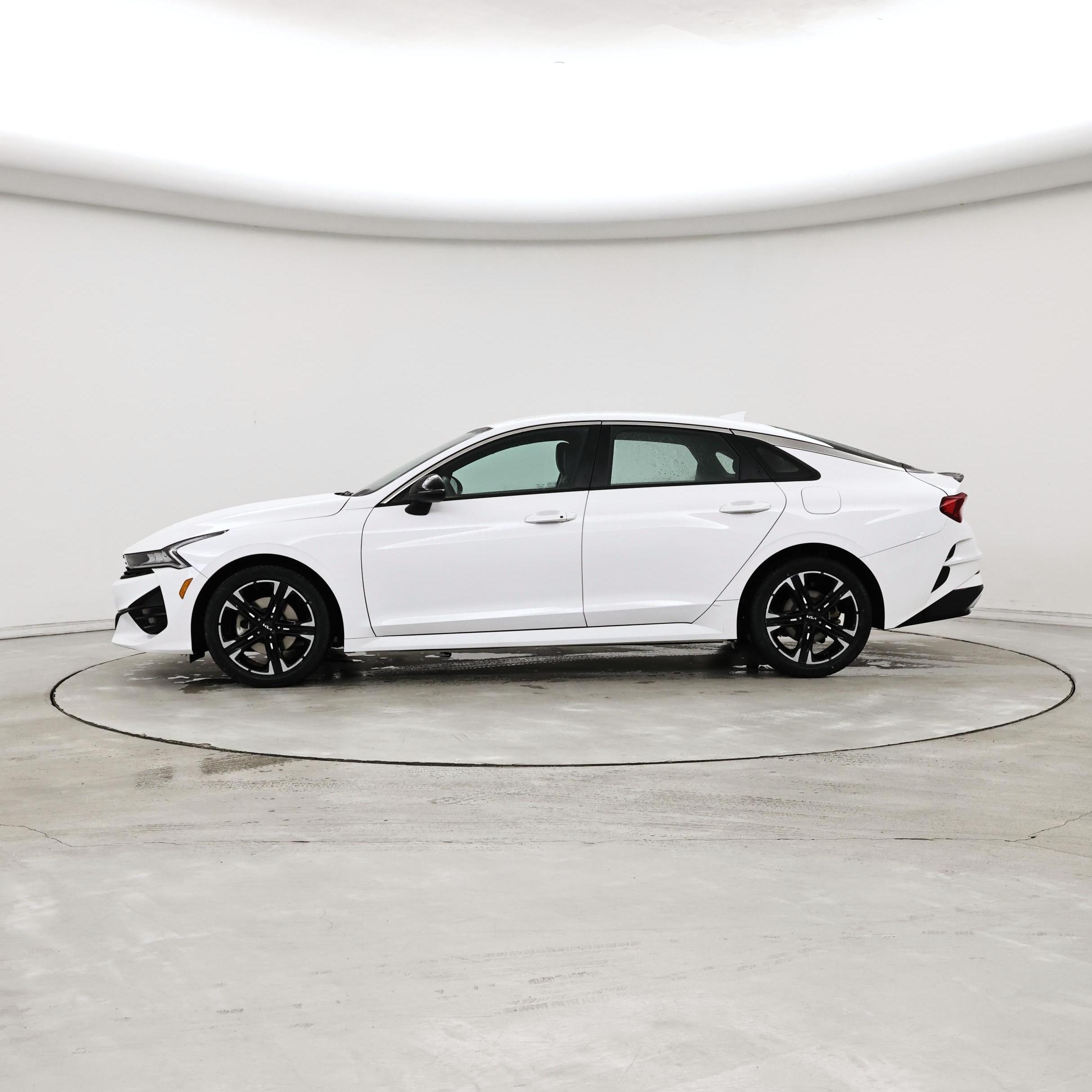 Thumbnail: 2022 Kia K5 - 3