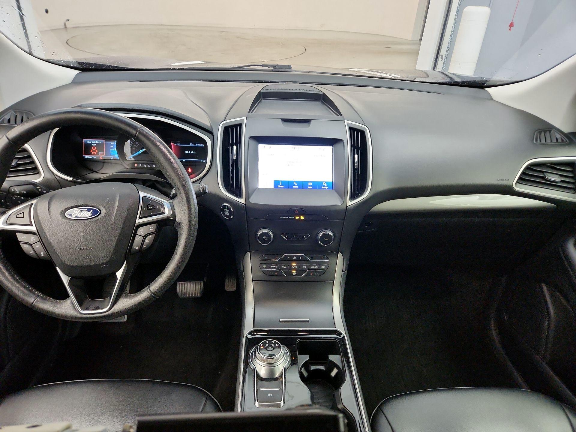 Thumbnail: 2020 Ford Edge - 9