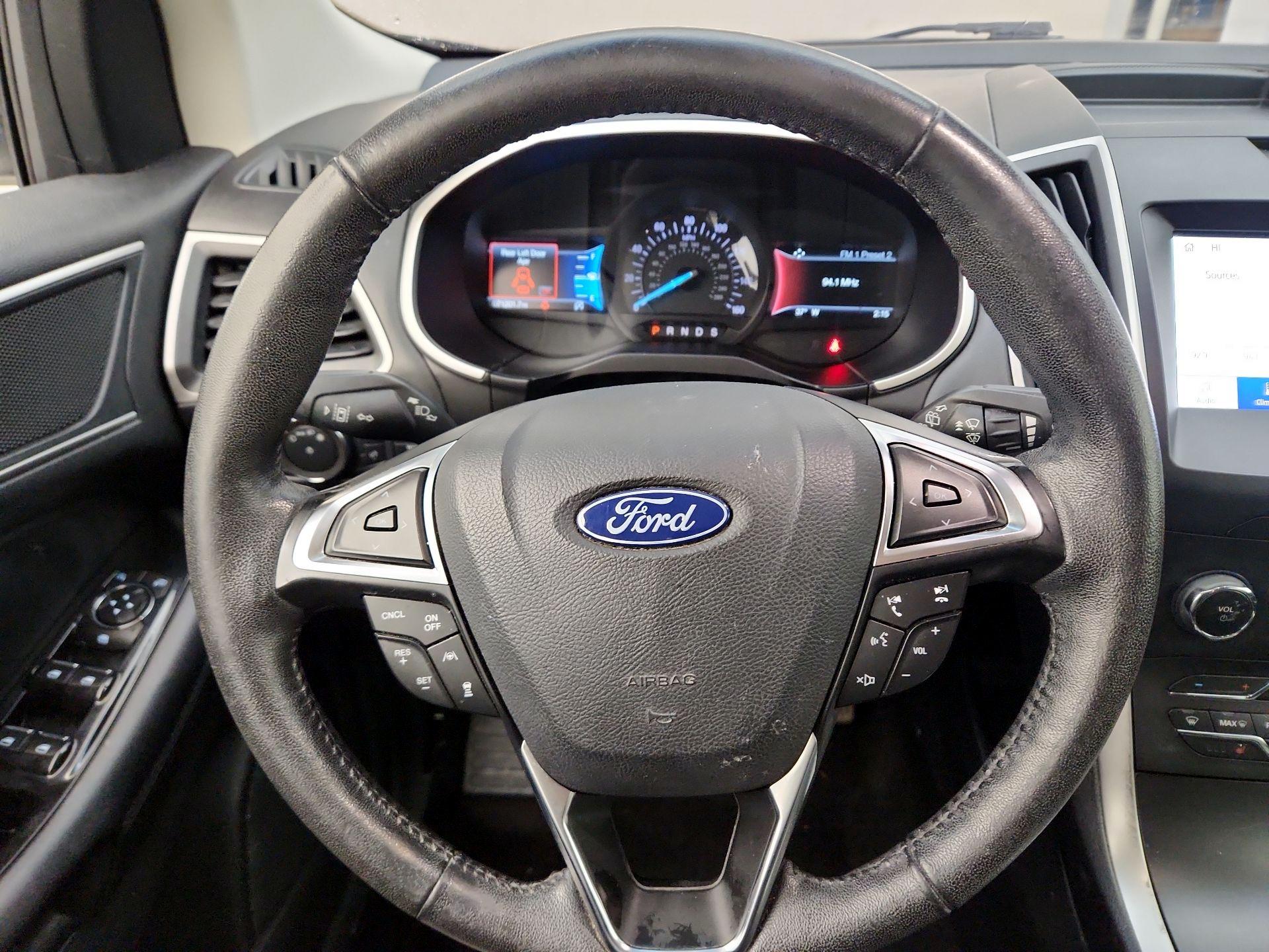 Thumbnail: 2020 Ford Edge - 10