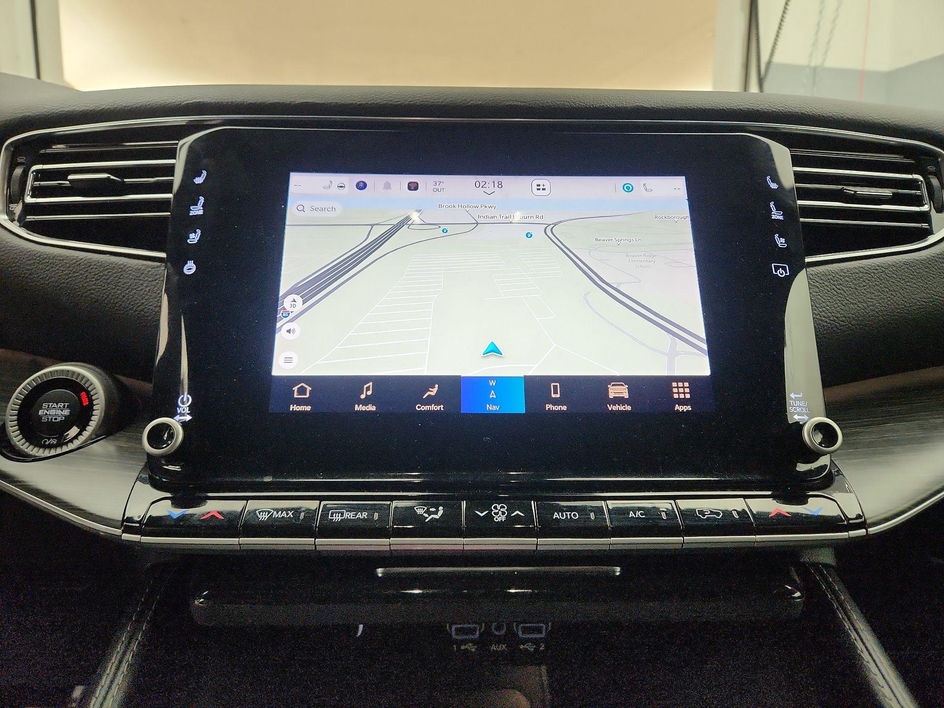 Thumbnail: 2023 Jeep Wagoneer - 14