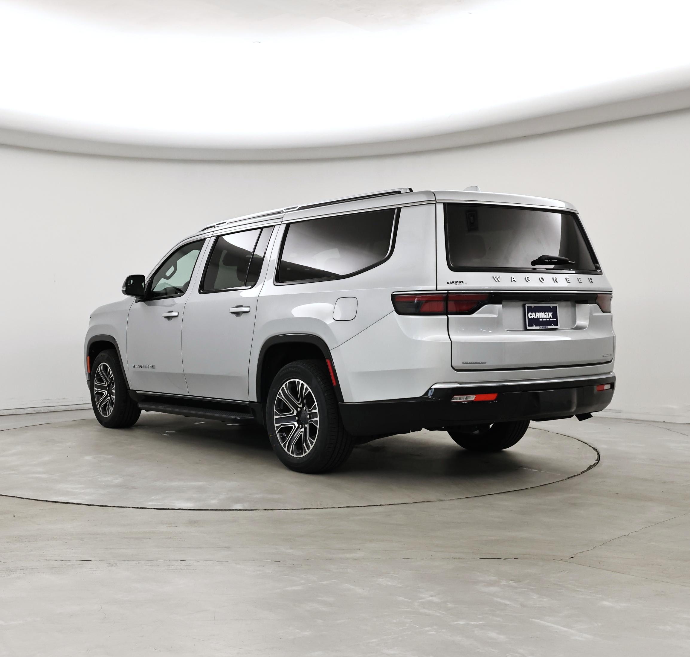 Thumbnail: 2023 Jeep Wagoneer - 2