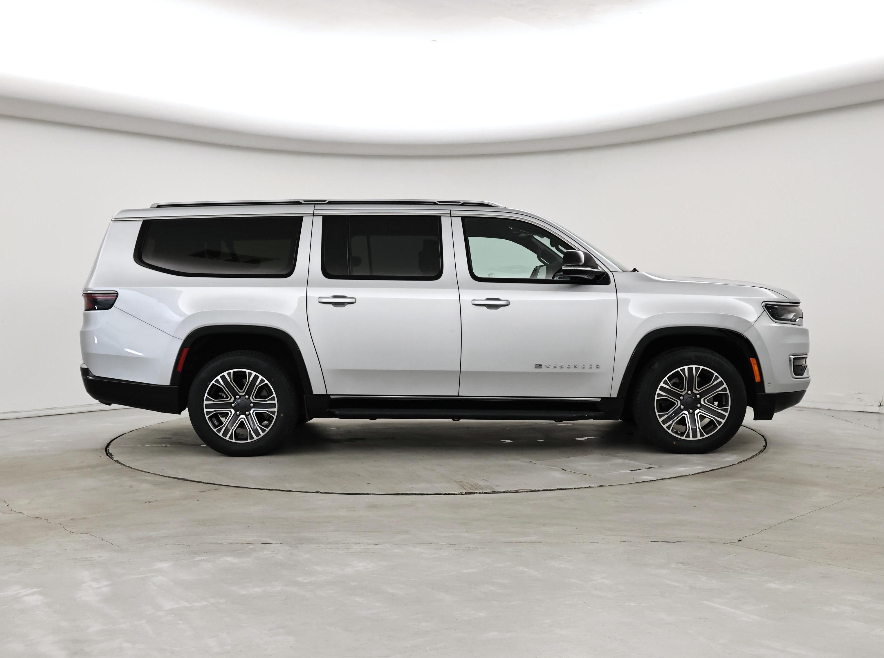 Thumbnail: 2023 Jeep Wagoneer - 7