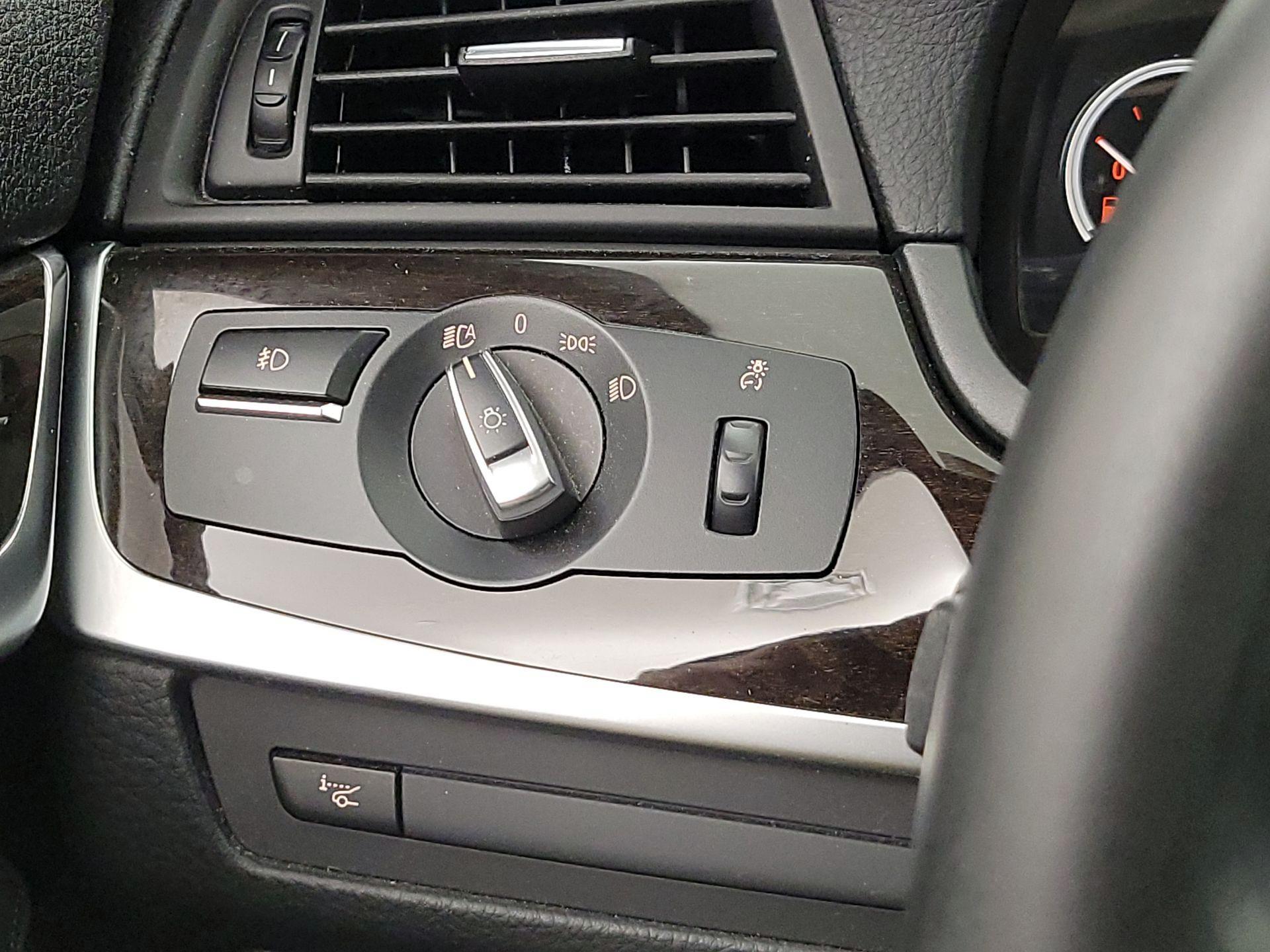 Thumbnail: 2016 BMW 5 Series - 13