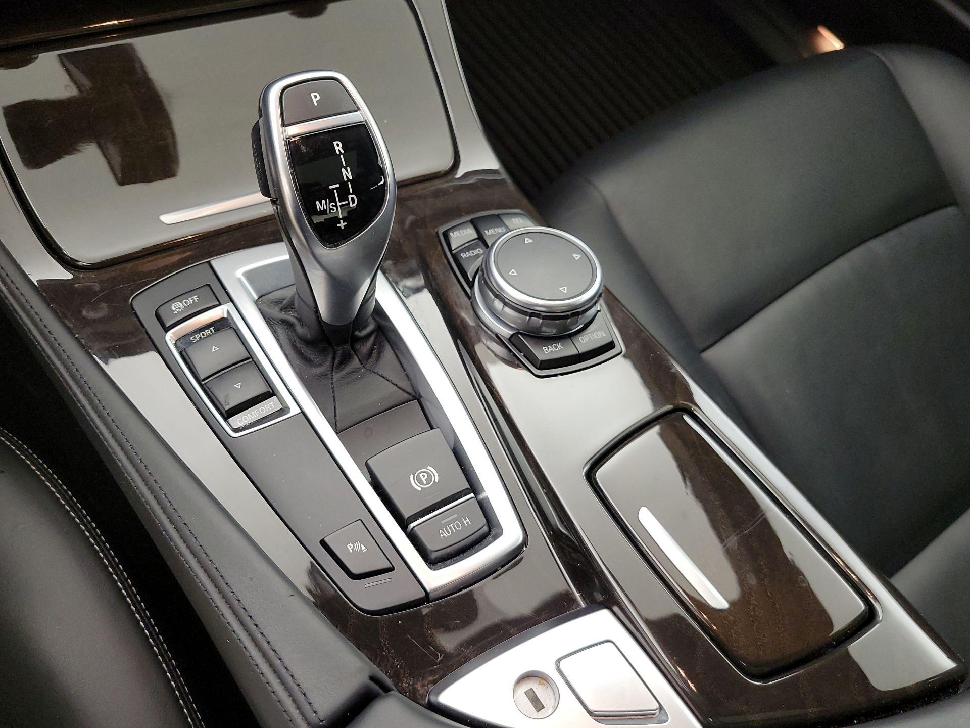 Thumbnail: 2016 BMW 5 Series - 18