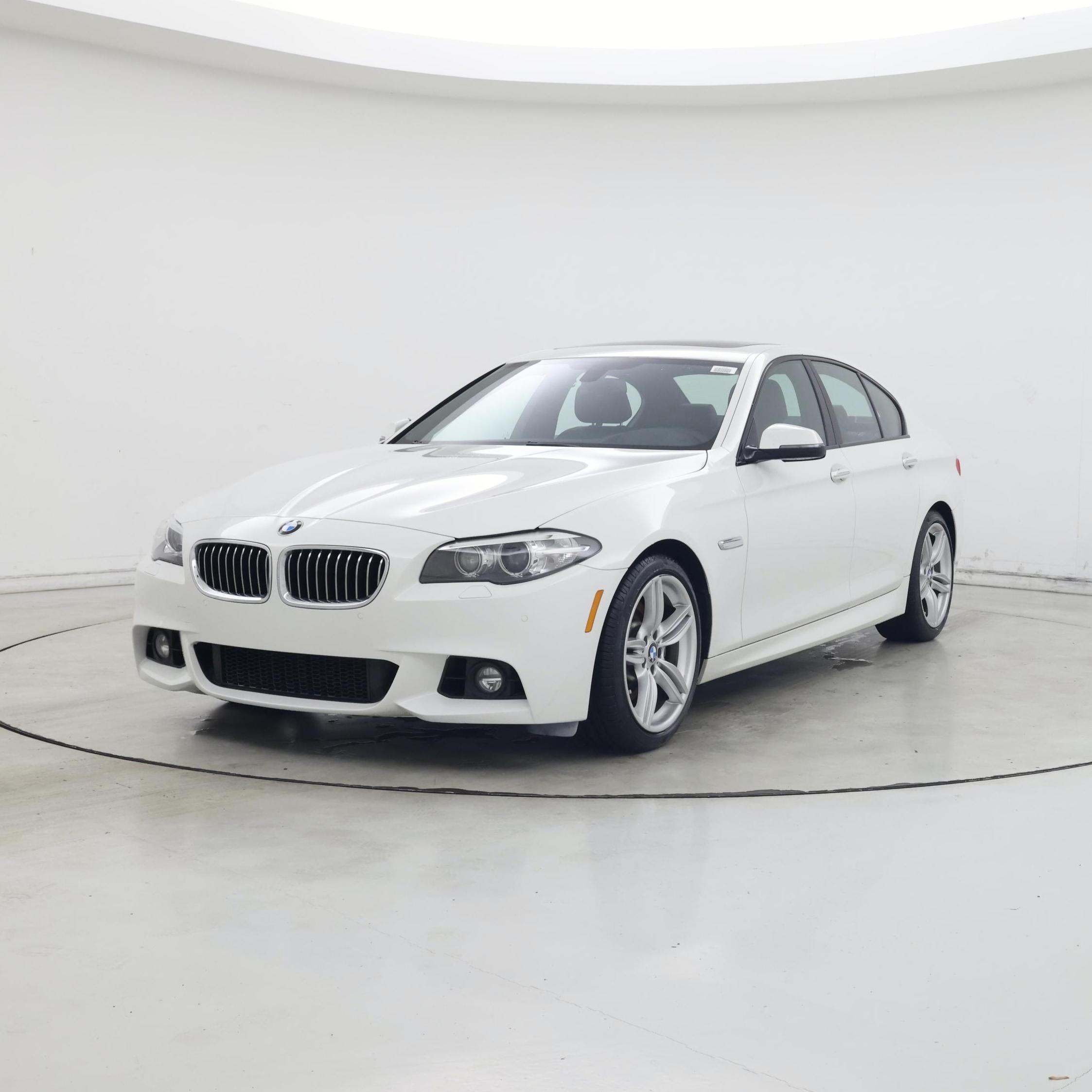 Thumbnail: 2016 BMW 5 Series - 4