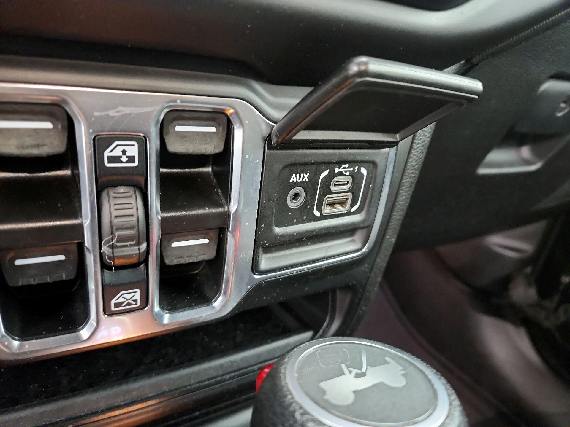 Thumbnail: 2023 Jeep Wrangler - 18