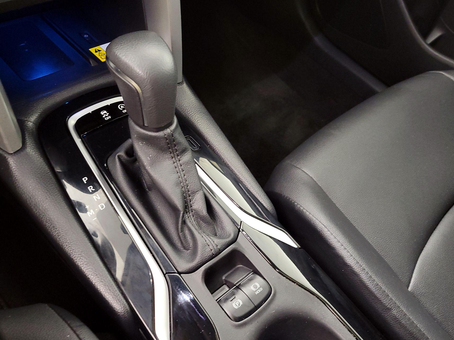 Thumbnail: 2022 Toyota Corolla Cross - 17