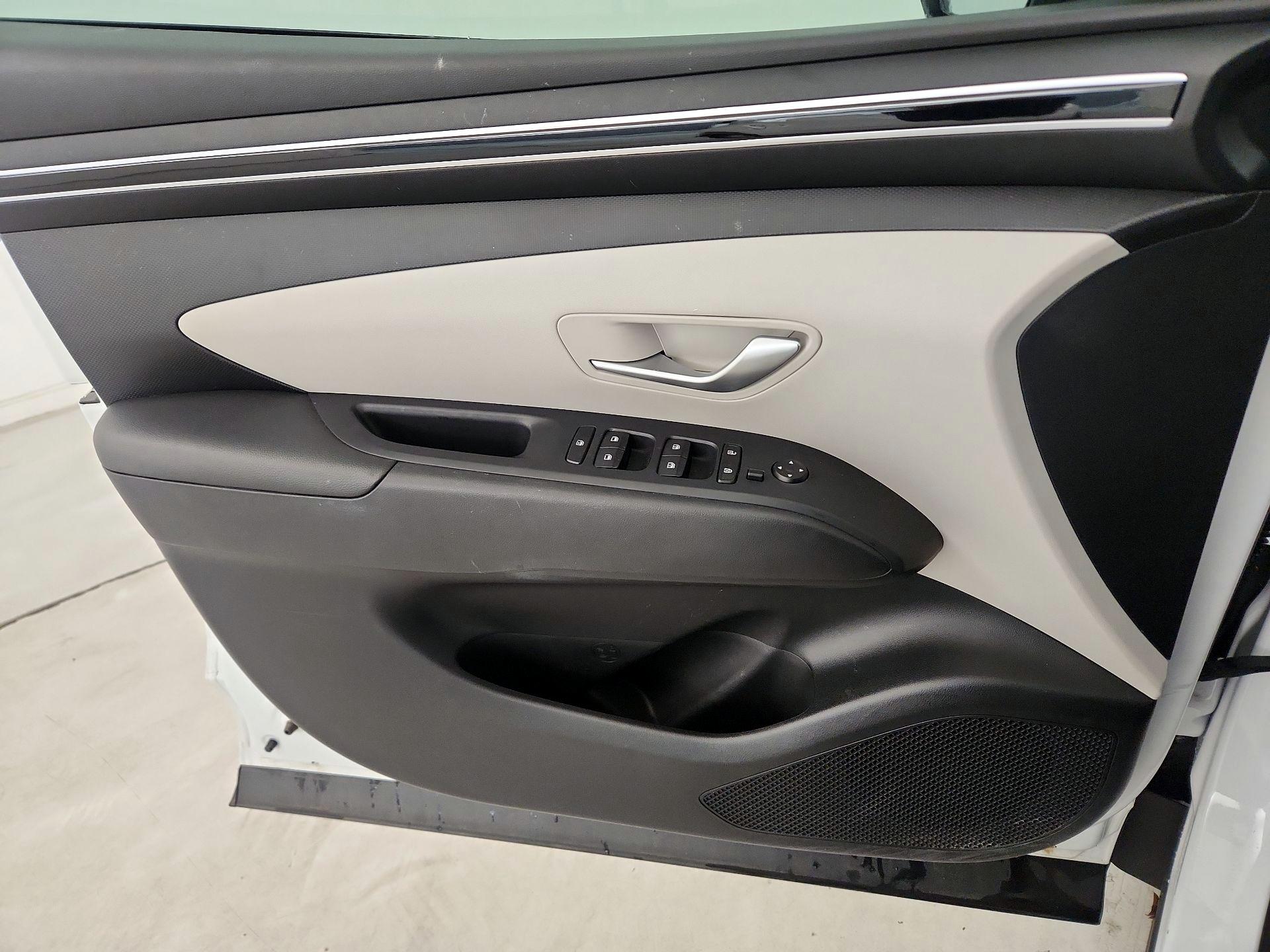 Thumbnail: 2022 Hyundai Tucson - 12