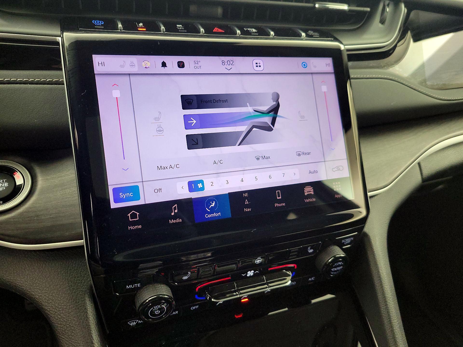 Thumbnail: 2022 Jeep Grand Cherokee - 17