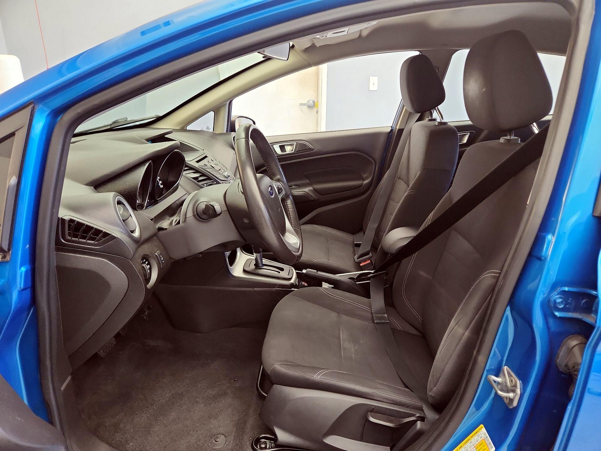 Thumbnail: 2016 Ford Fiesta - 11