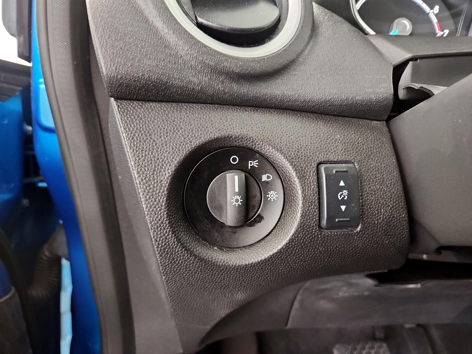 Thumbnail: 2016 Ford Fiesta - 13