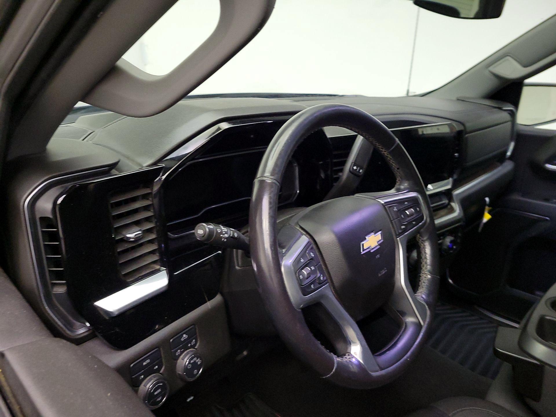 Thumbnail: 2022 Chevrolet Silverado 1500 - 9