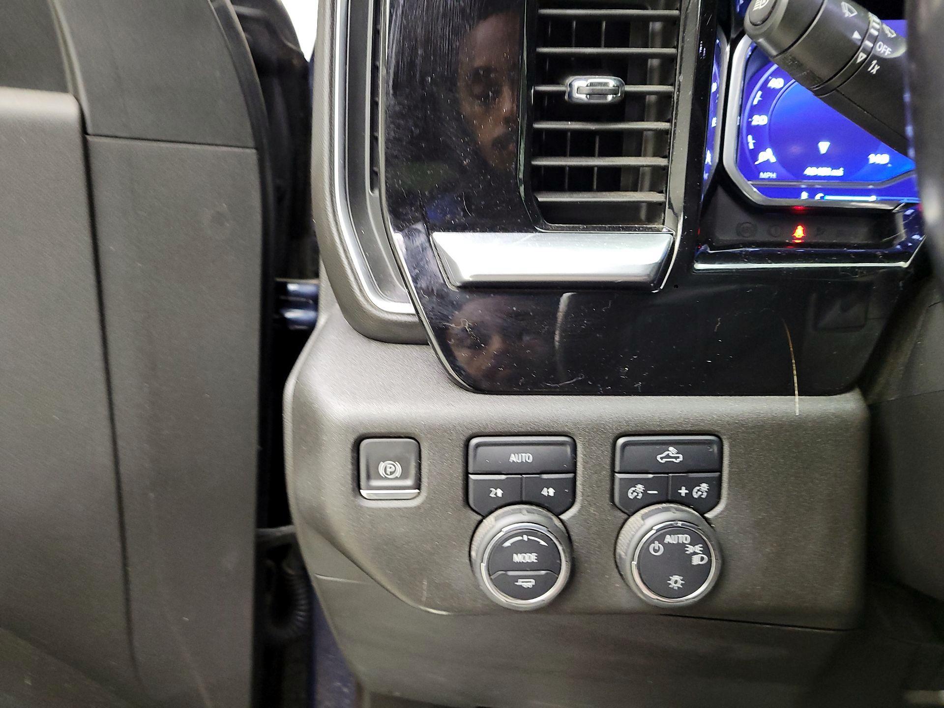 Thumbnail: 2022 Chevrolet Silverado 1500 - 13