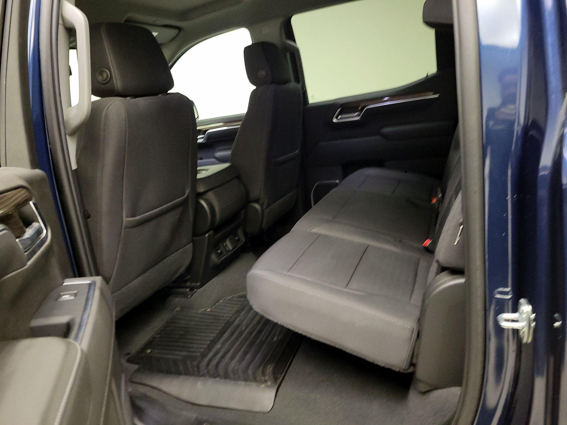 Thumbnail: 2022 Chevrolet Silverado 1500 - 19