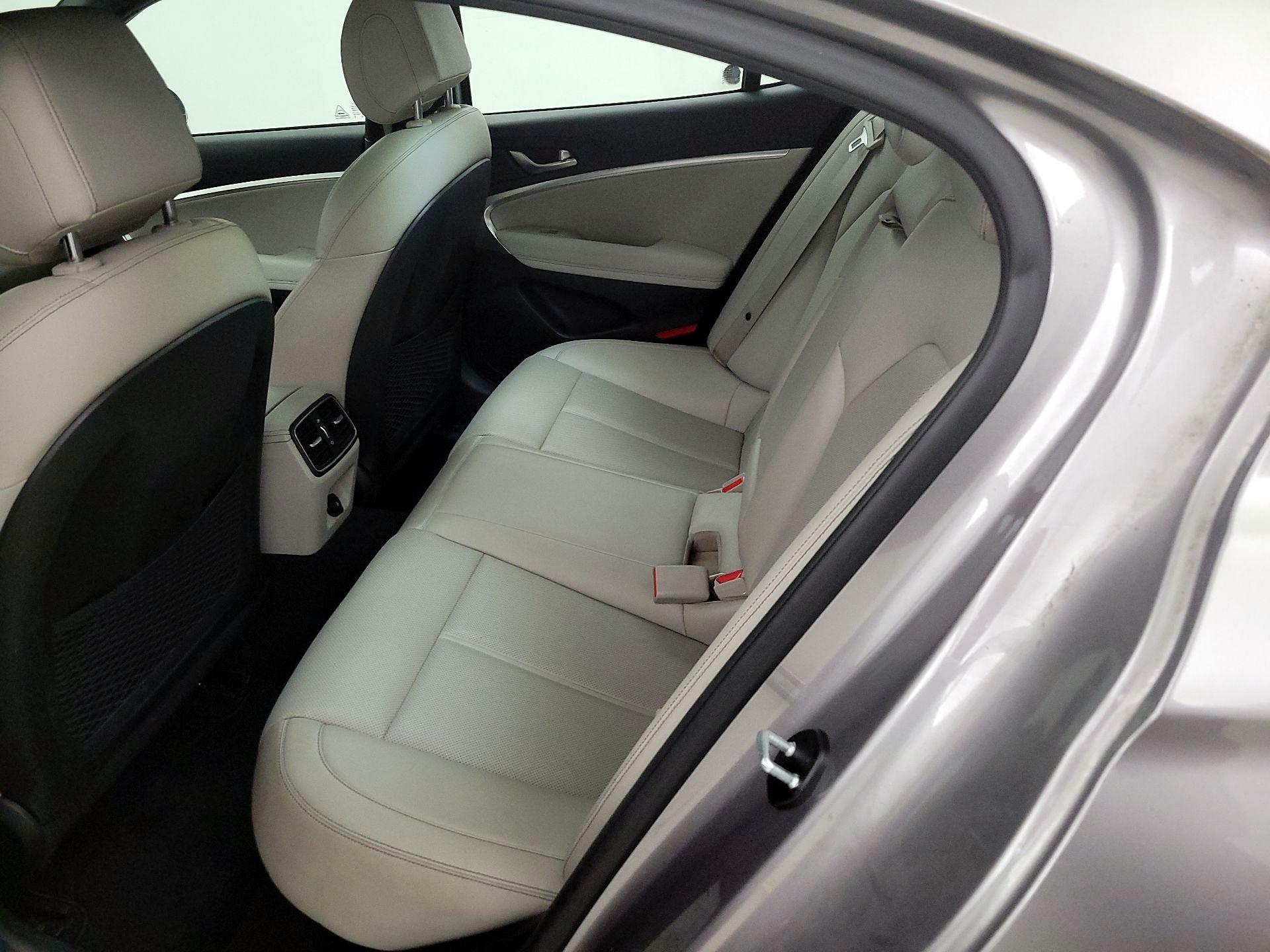 Thumbnail: 2022 Genesis G70 - 19