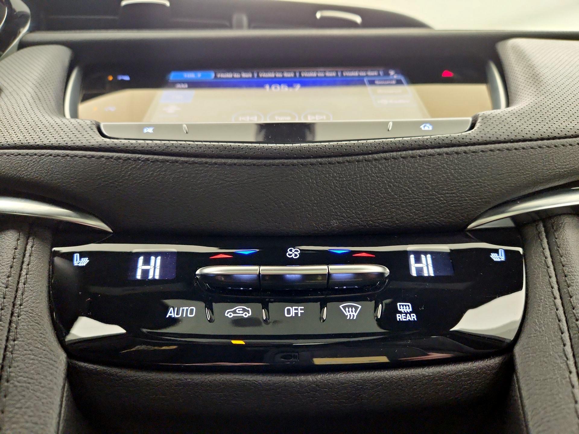 Thumbnail: 2025 Cadillac XT5 - 17