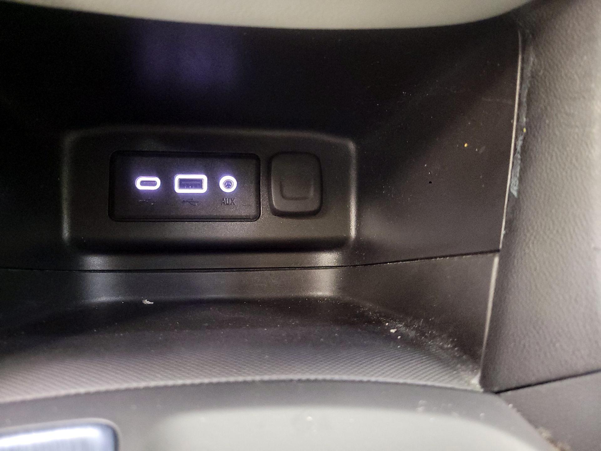 Thumbnail: 2023 Chevrolet Equinox - 18