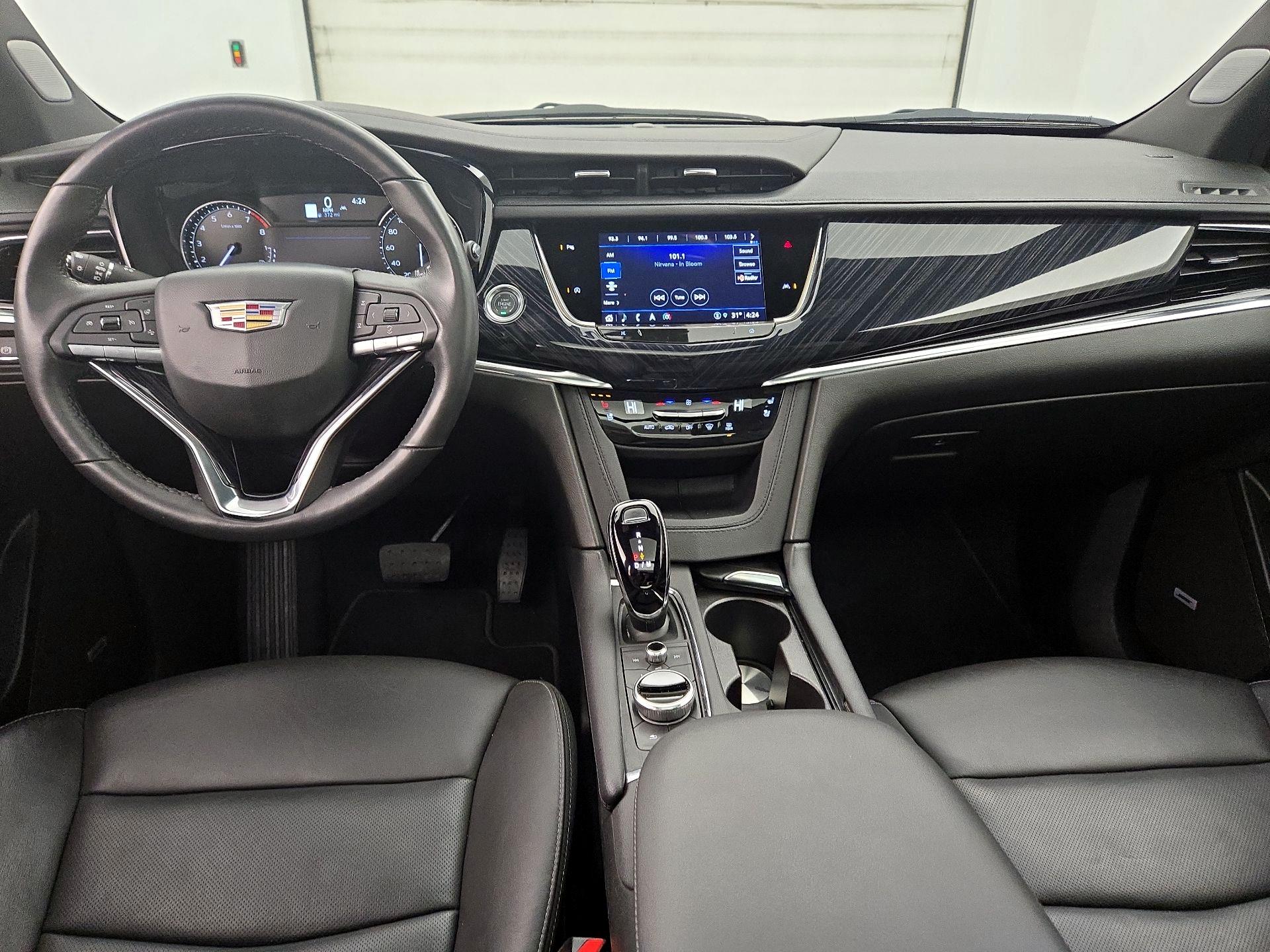 Thumbnail: 2025 Cadillac XT6 - 9