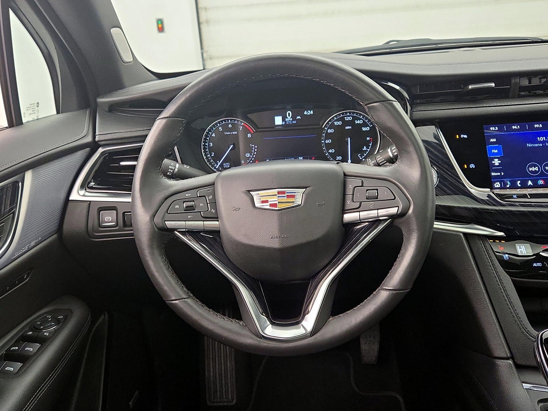 Thumbnail: 2025 Cadillac XT6 - 10