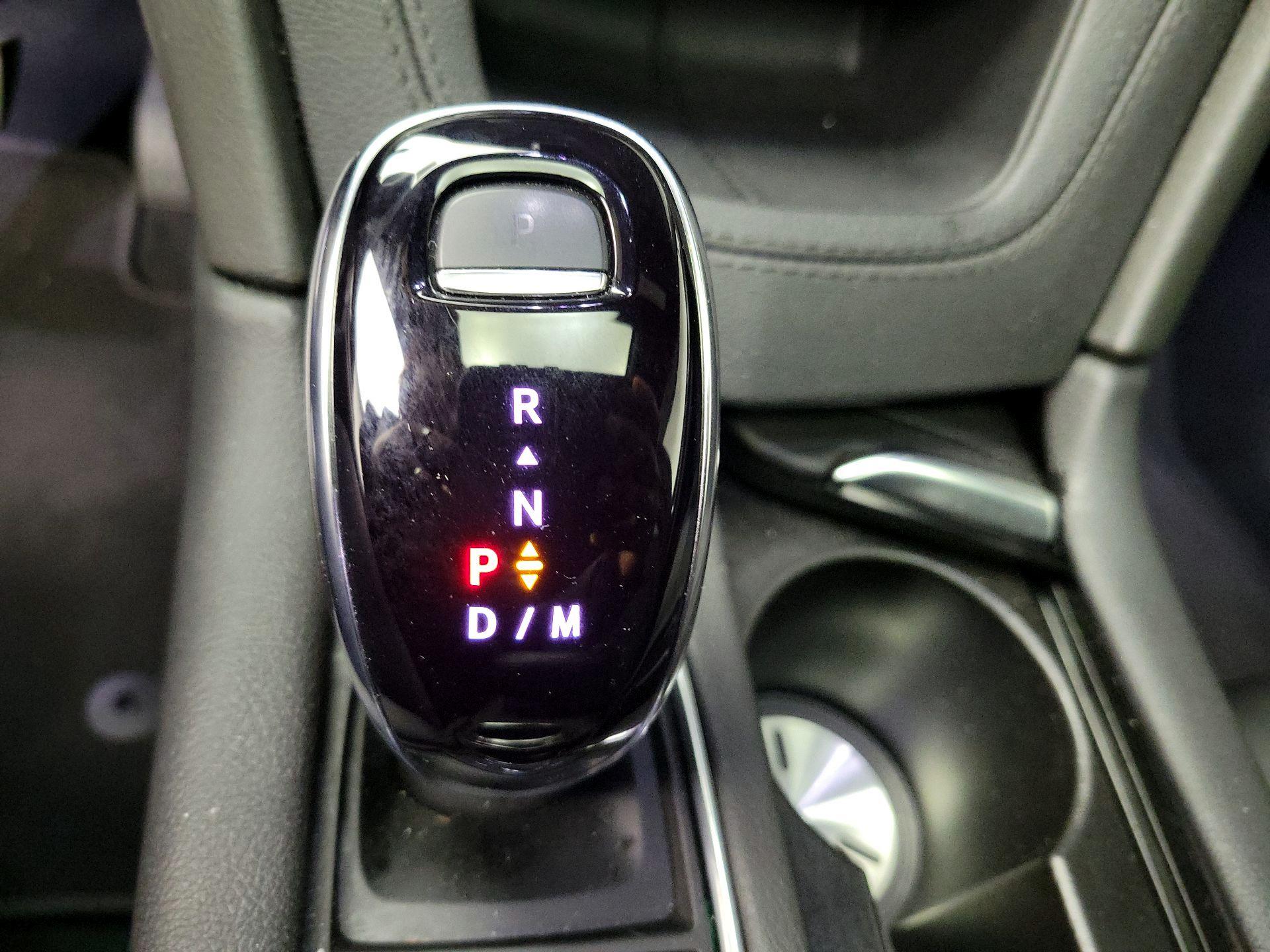 Thumbnail: 2025 Cadillac XT5 - 18