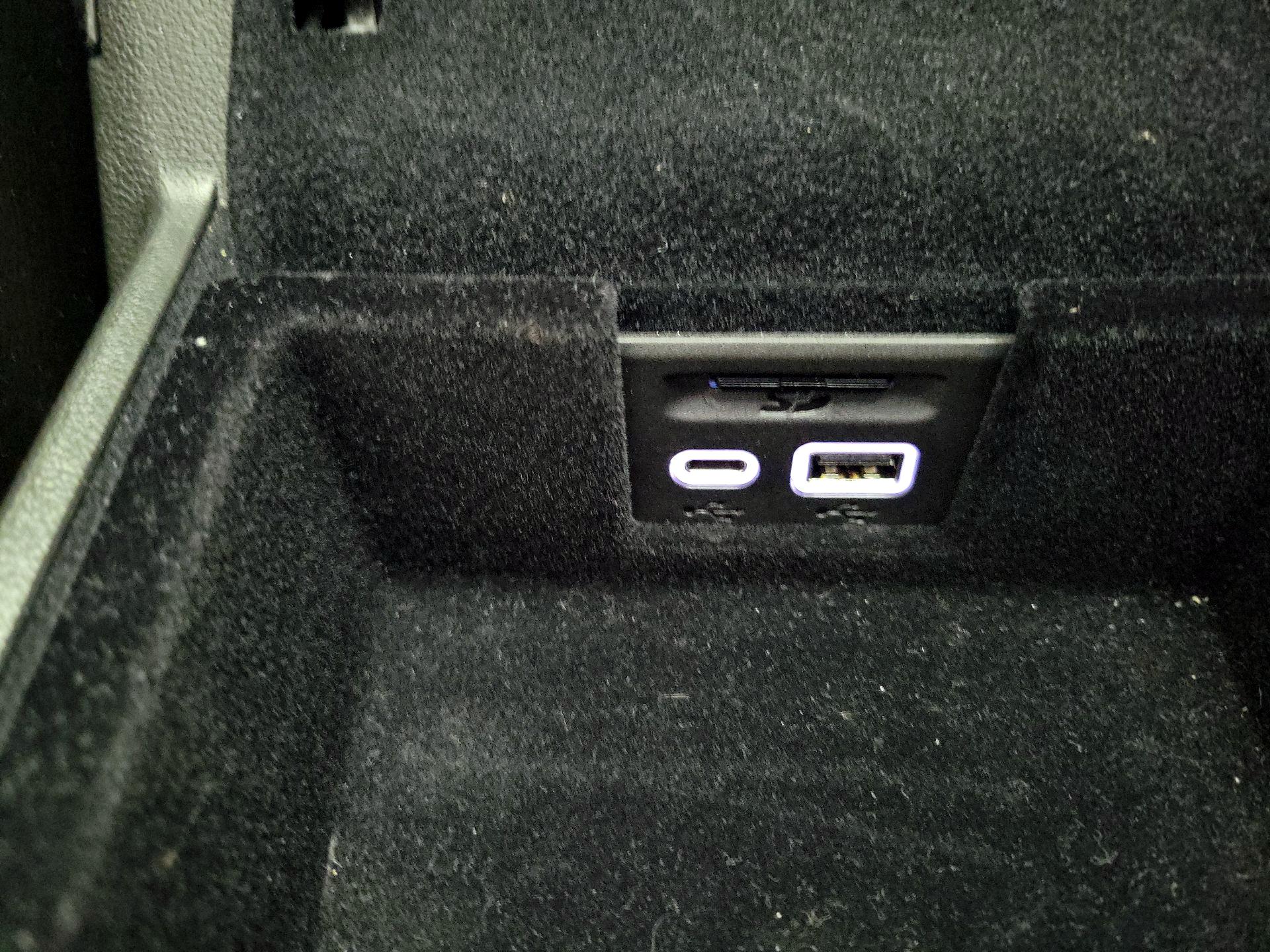 Thumbnail: 2025 Cadillac XT5 - 19