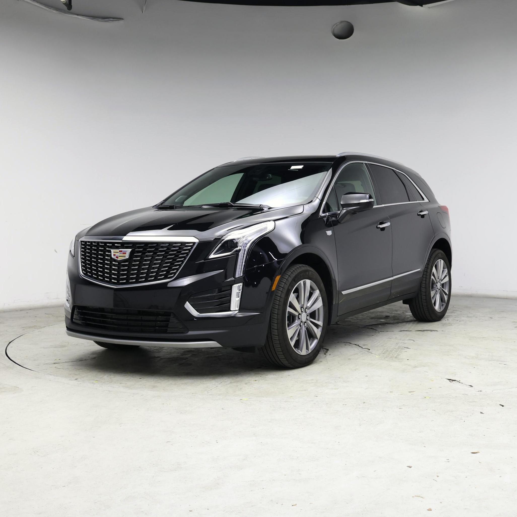 Thumbnail: 2025 Cadillac XT5 - 4