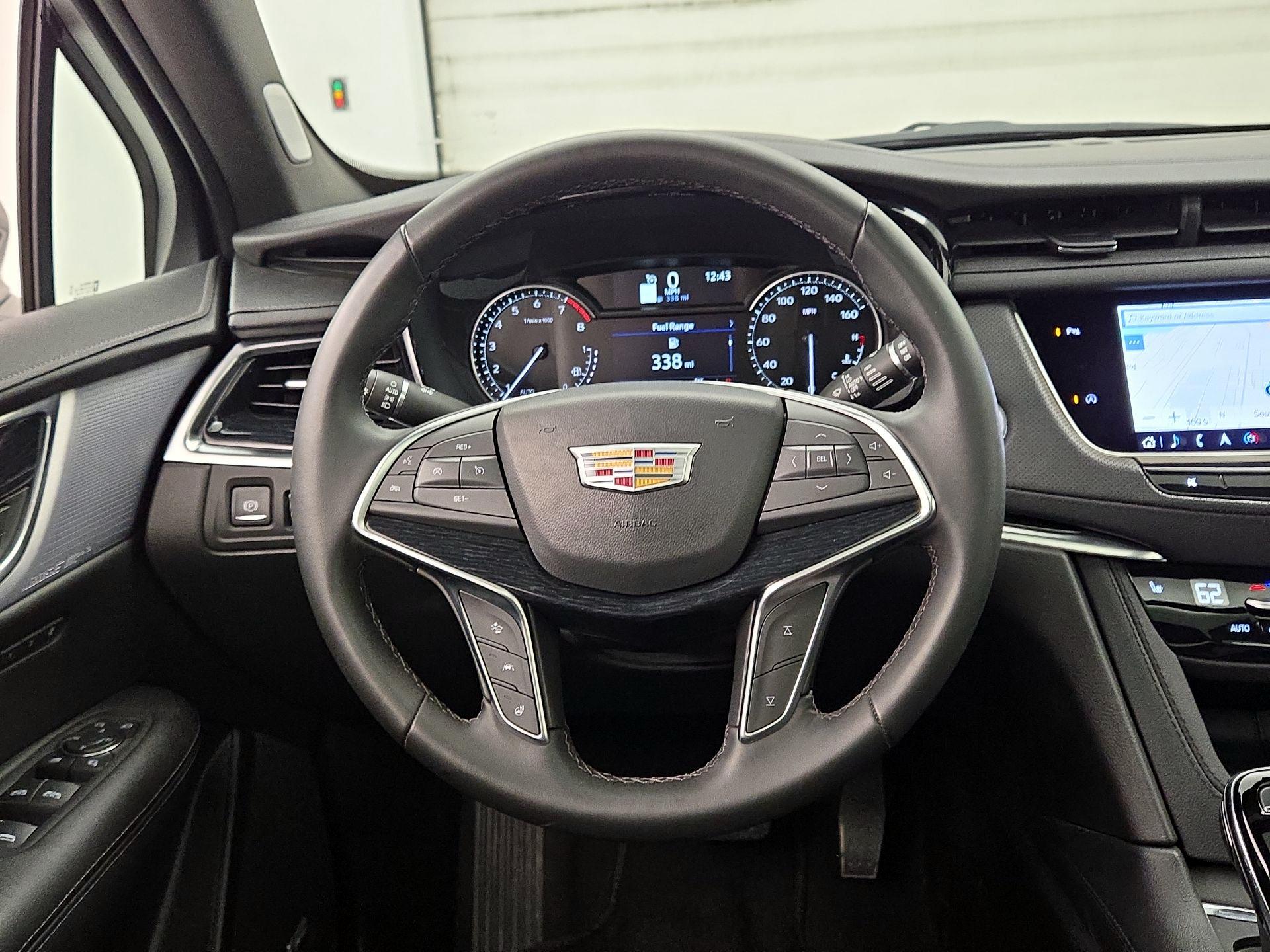 Thumbnail: 2025 Cadillac XT5 - 10