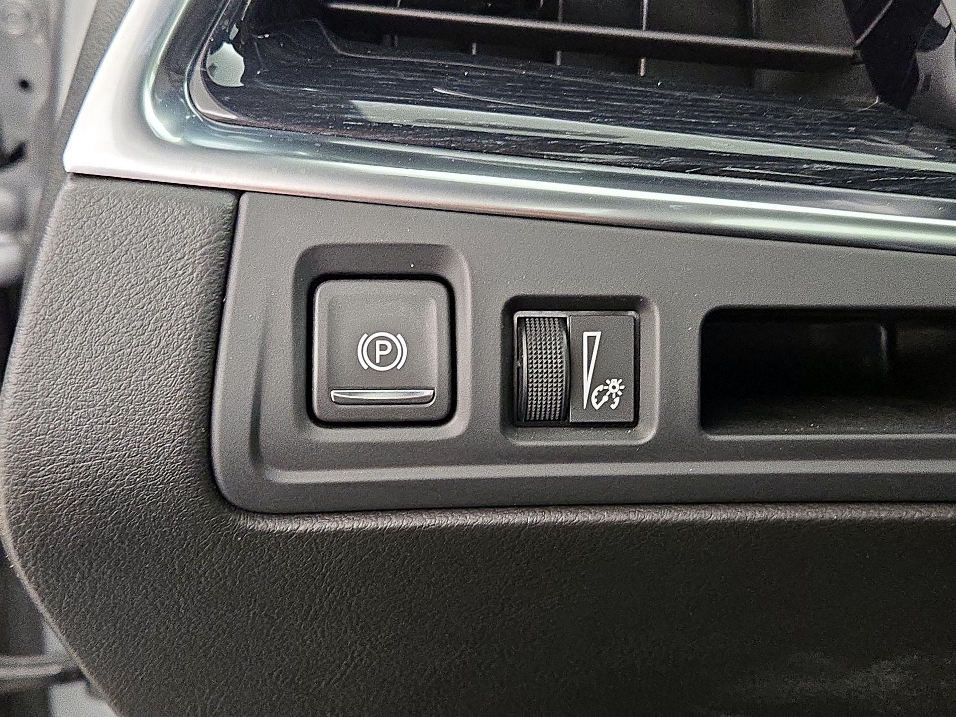 Thumbnail: 2025 Cadillac XT5 - 13