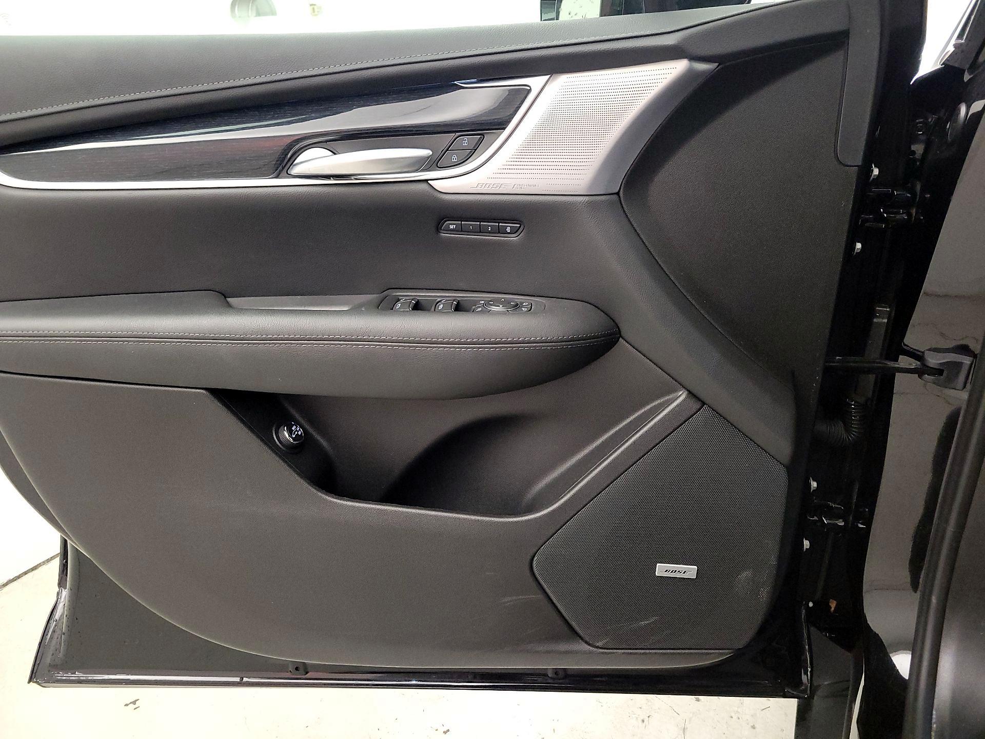 Thumbnail: 2025 Cadillac XT5 - 12