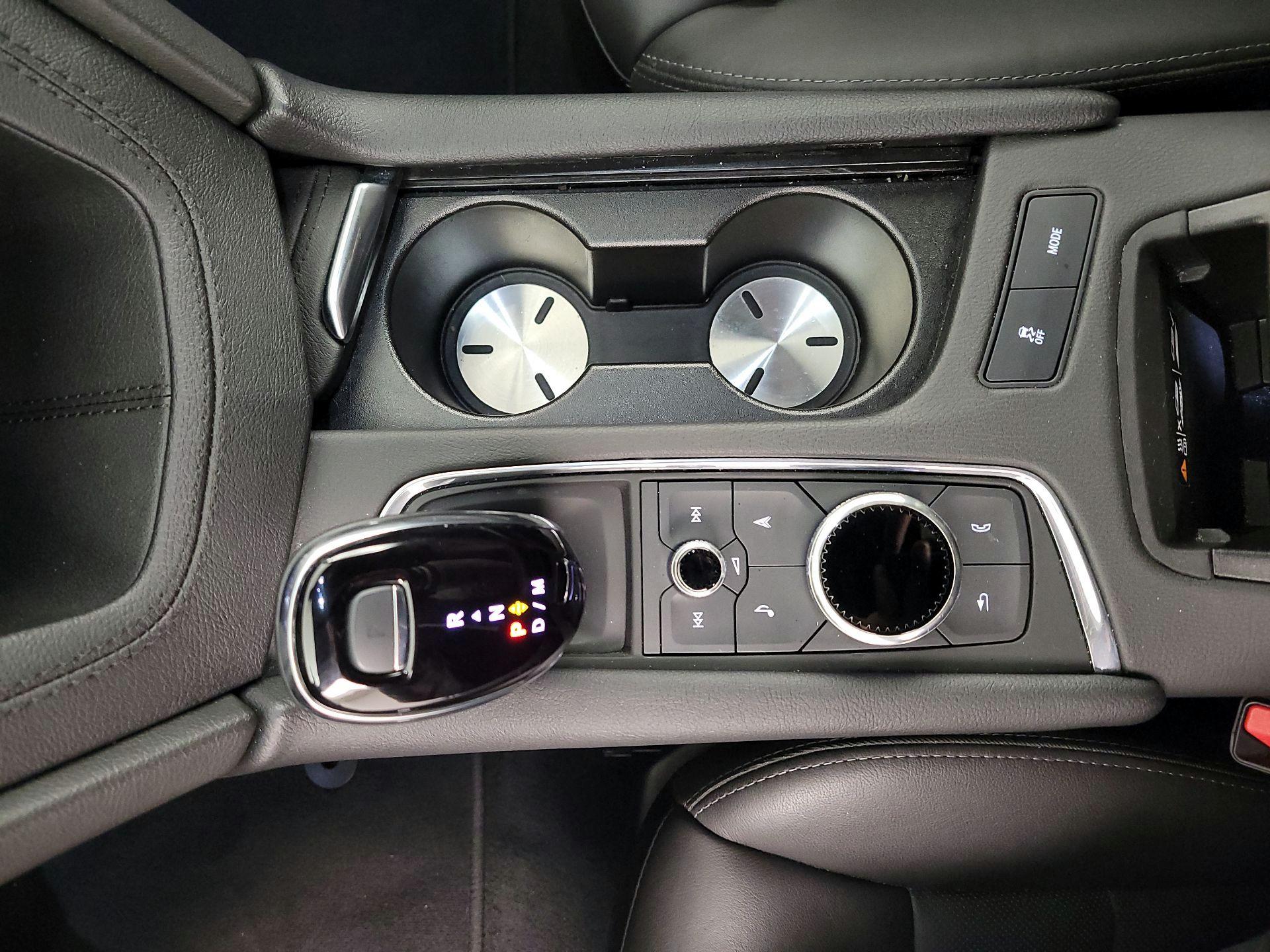 Thumbnail: 2025 Cadillac XT5 - 17