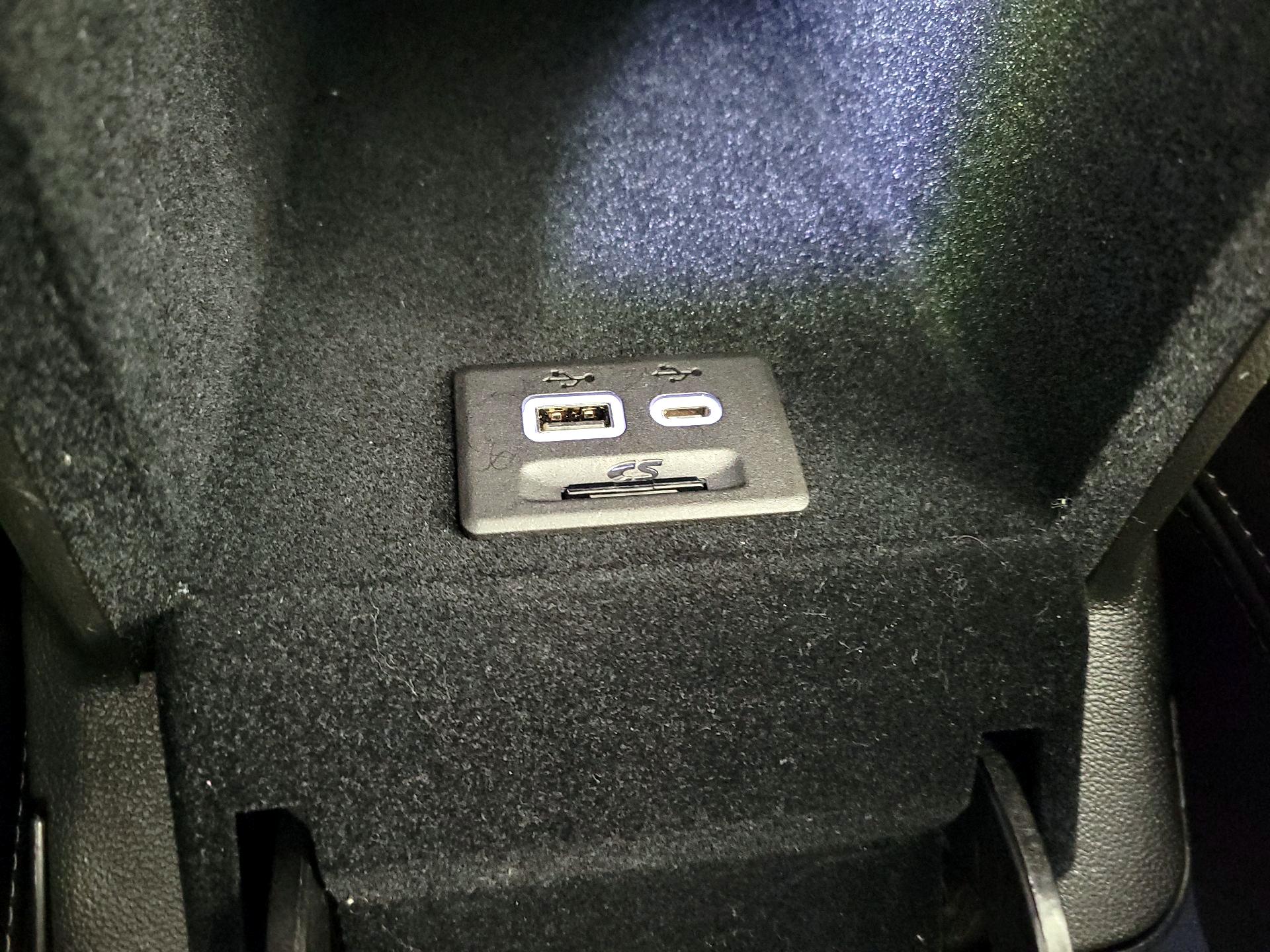 Thumbnail: 2025 Cadillac XT5 - 18