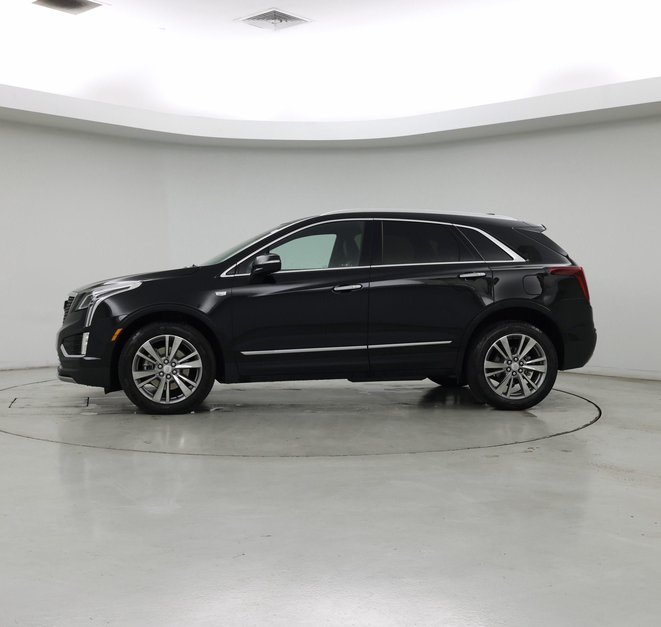 Thumbnail: 2025 Cadillac XT5 - 3
