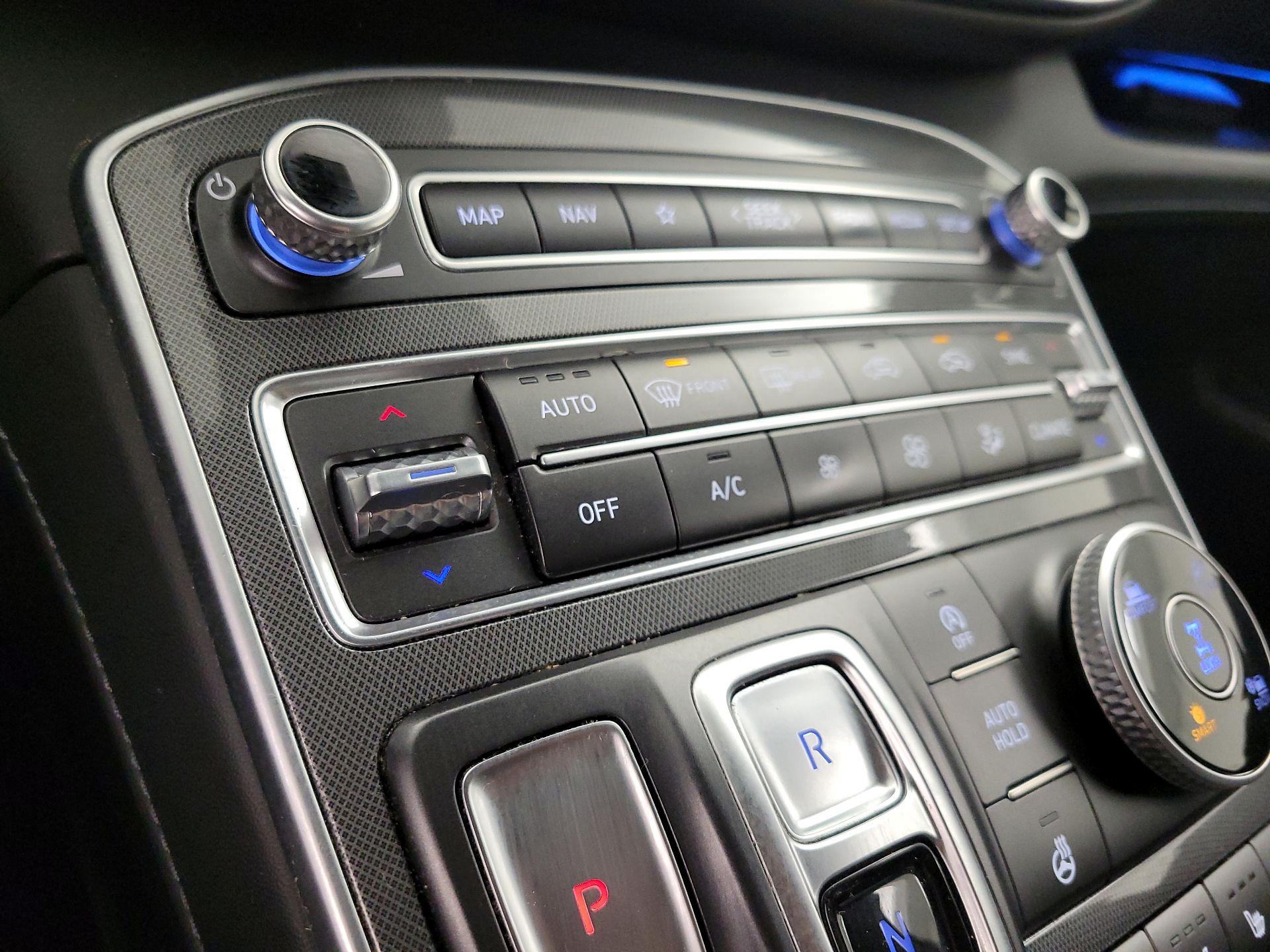 Thumbnail: 2022 Hyundai Santa Fe - 17