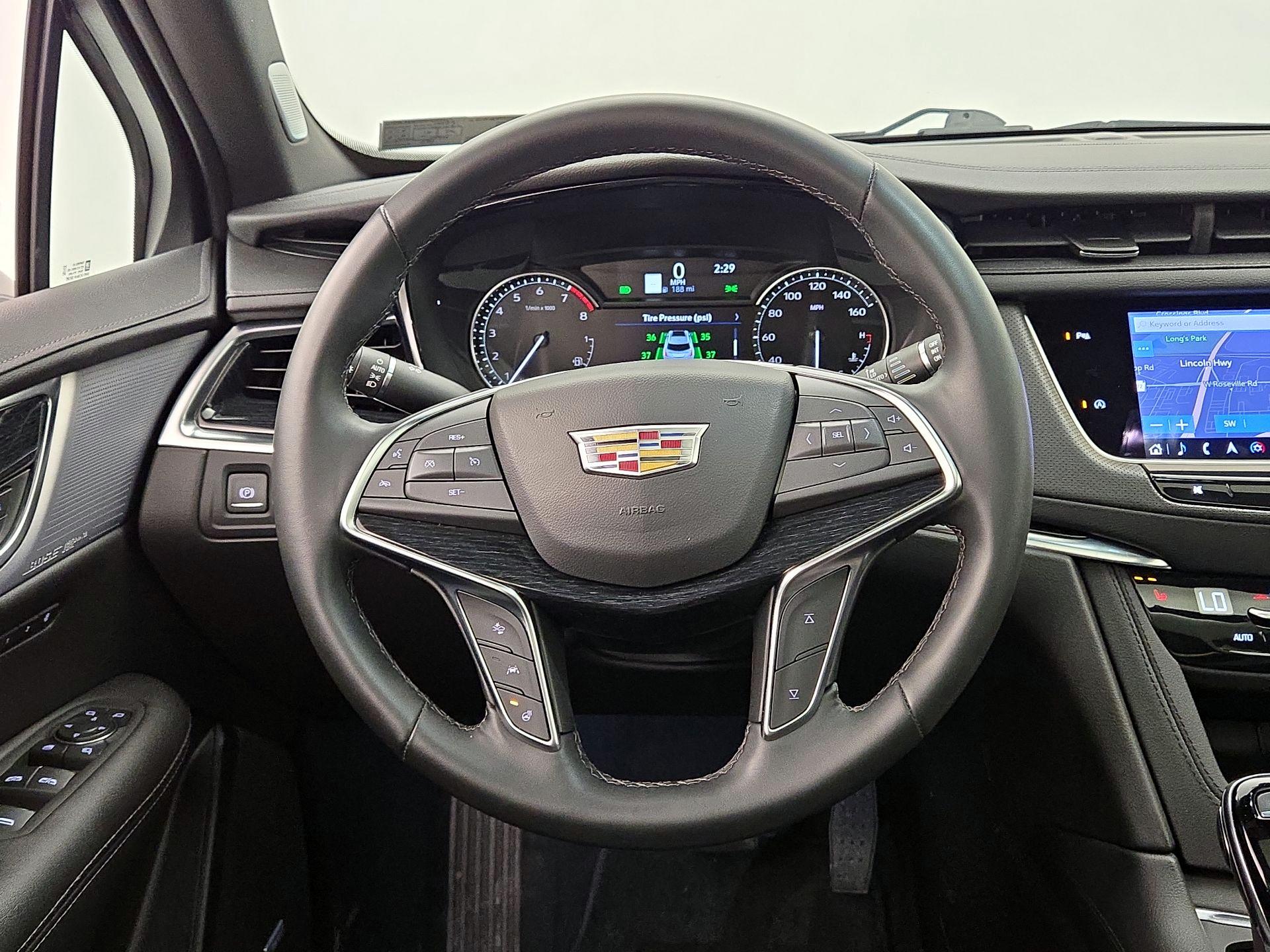 Thumbnail: 2025 Cadillac XT5 - 10