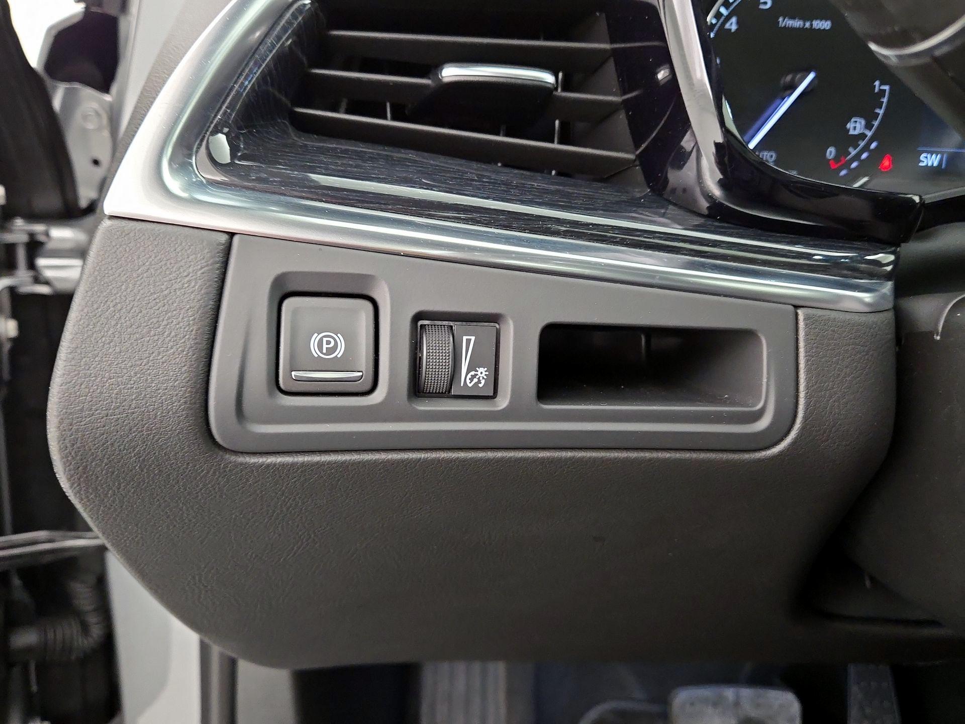 Thumbnail: 2025 Cadillac XT5 - 13