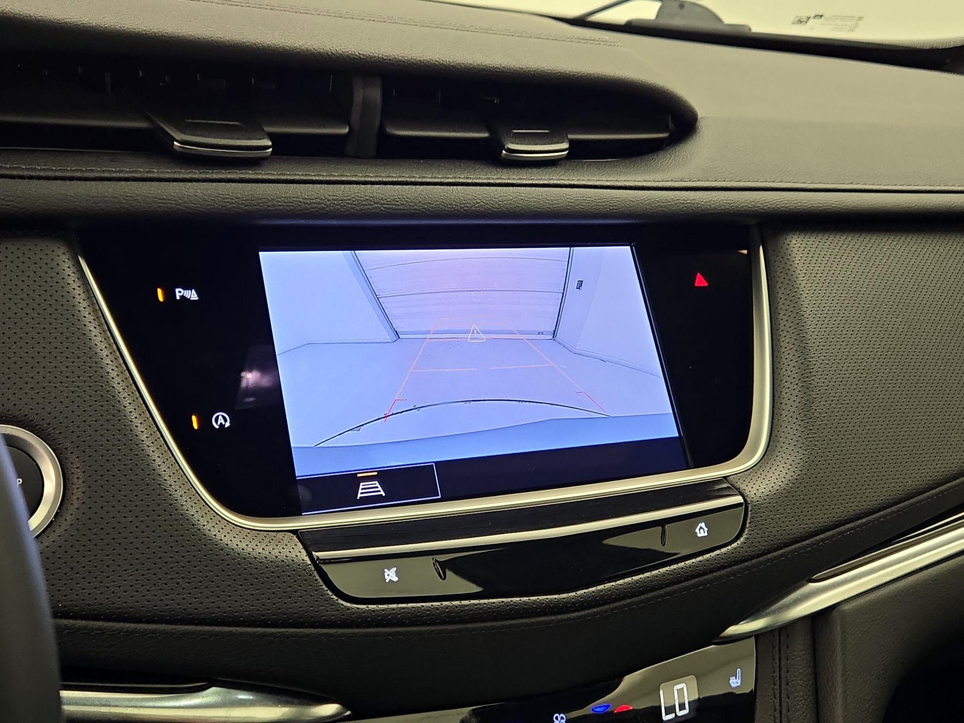 Thumbnail: 2025 Cadillac XT5 - 15