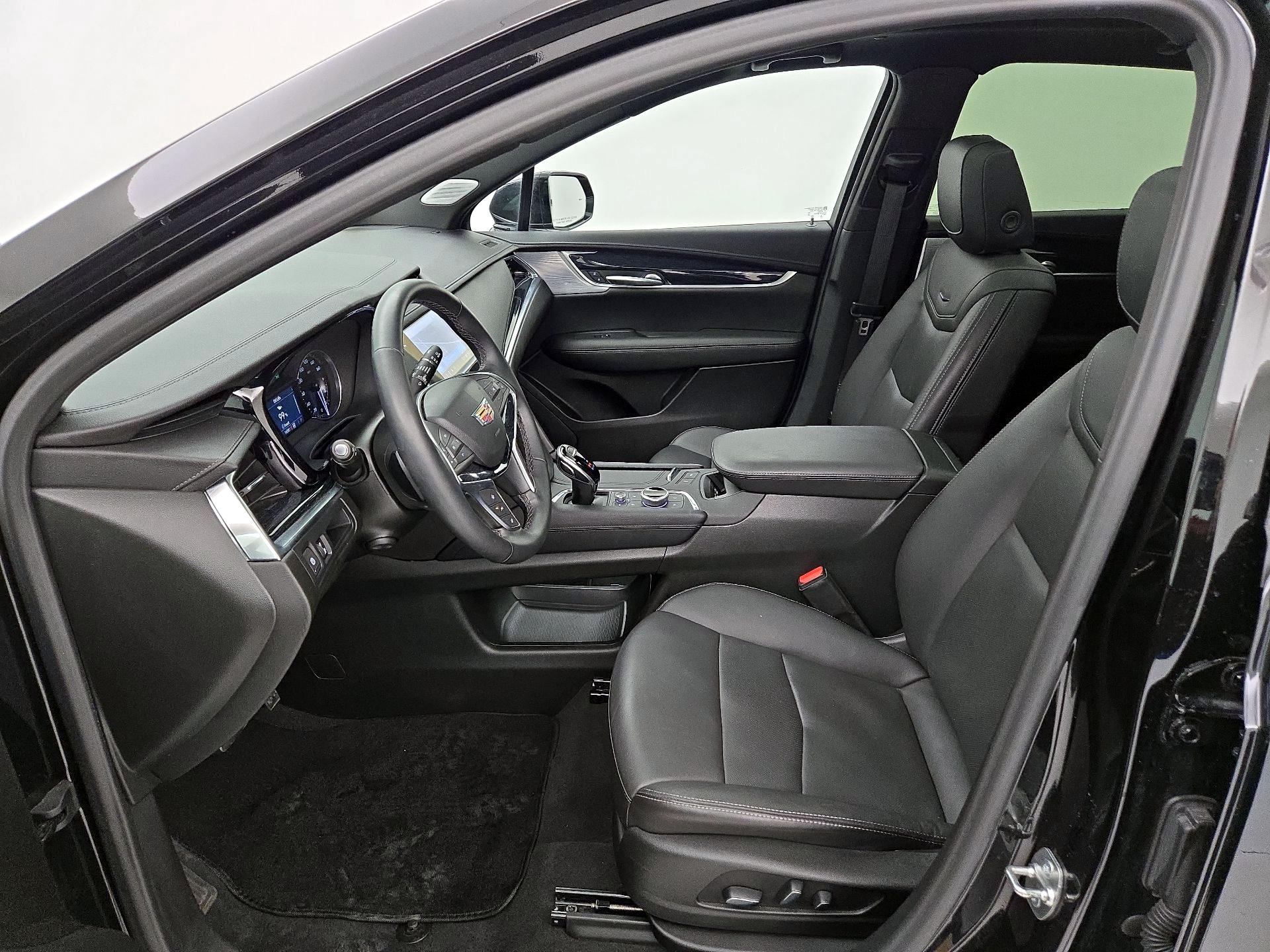 Thumbnail: 2025 Cadillac XT5 - 11