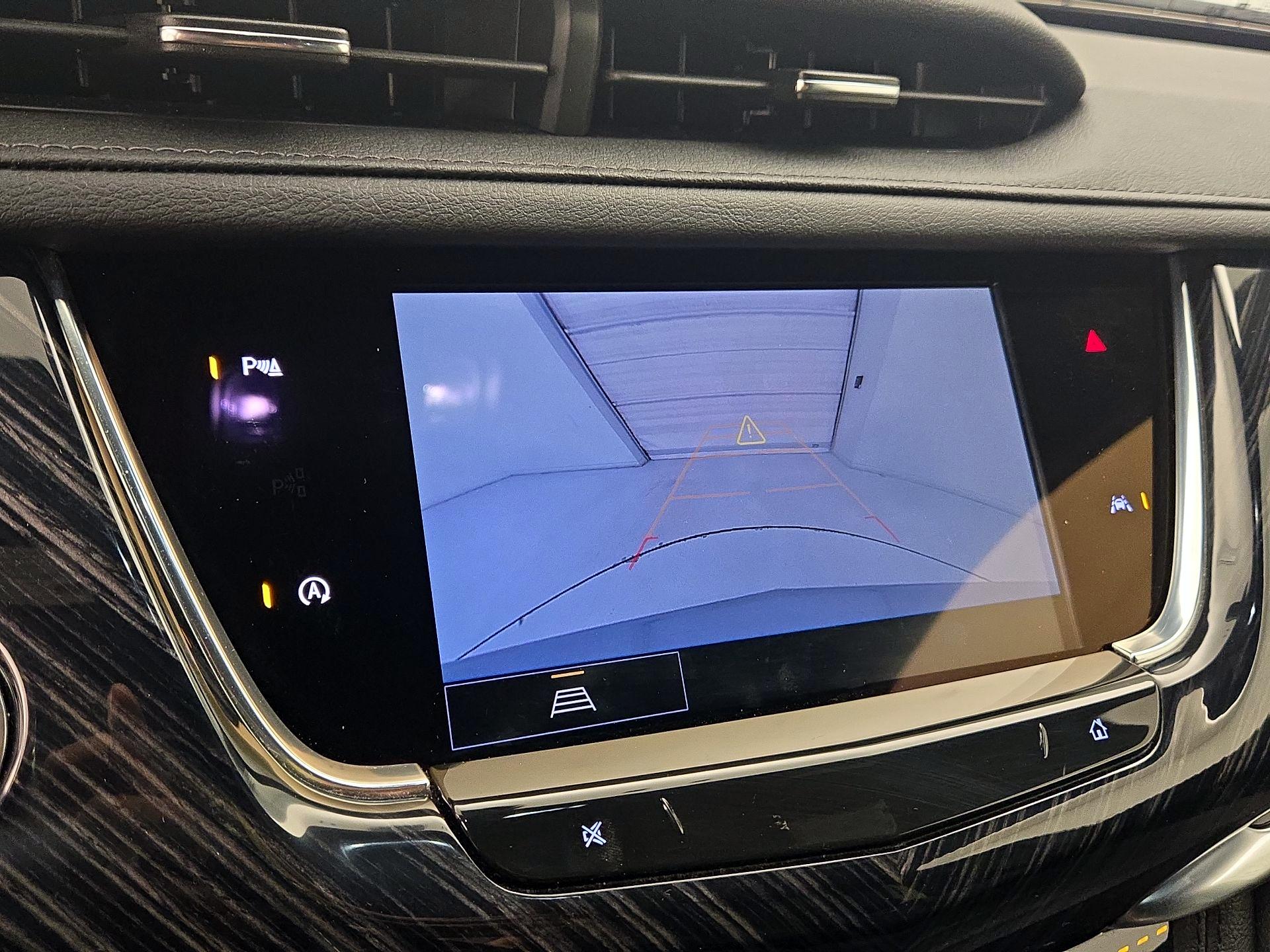 Thumbnail: 2025 Cadillac XT6 - 14