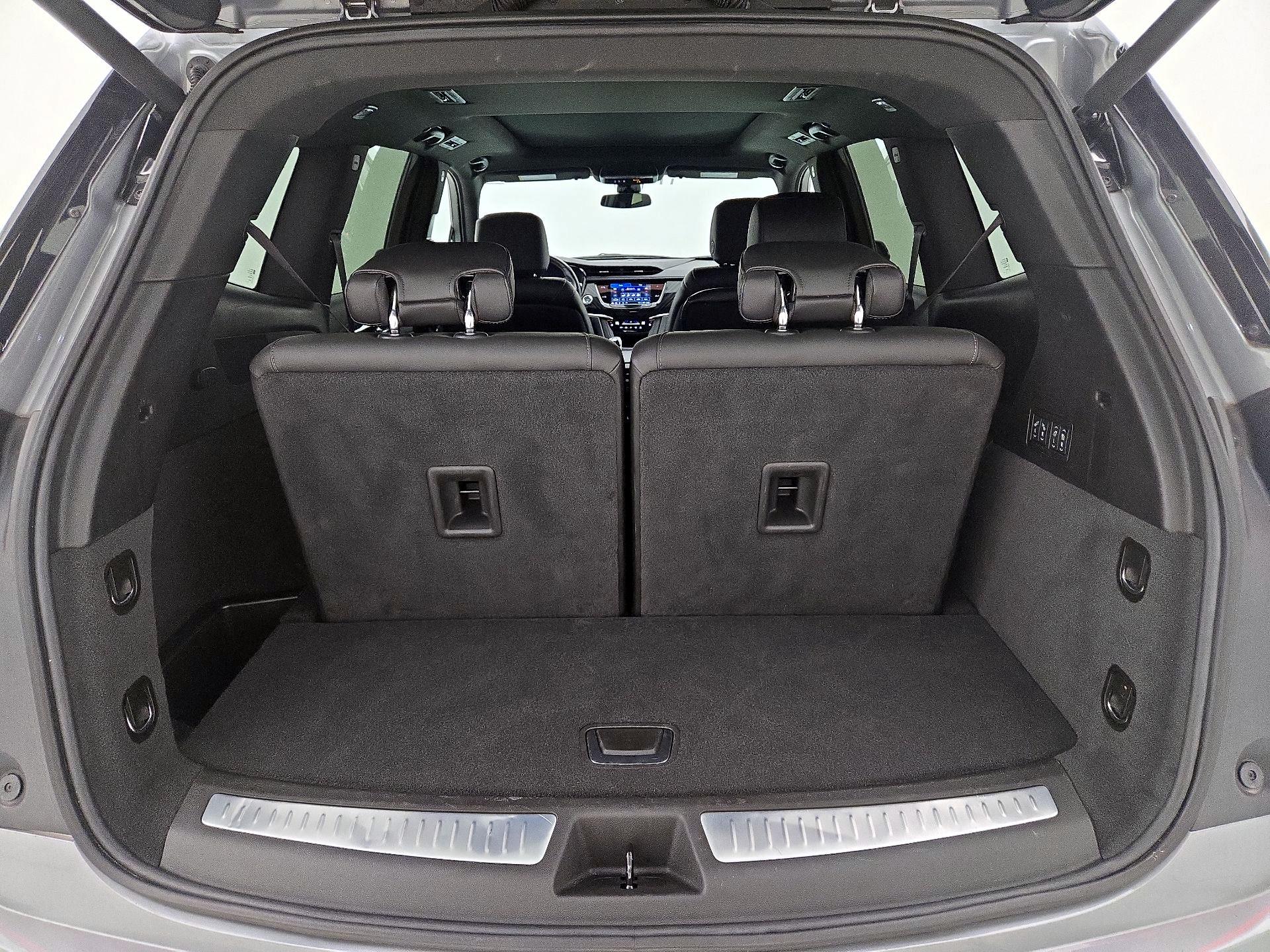 Thumbnail: 2025 Cadillac XT6 - 20