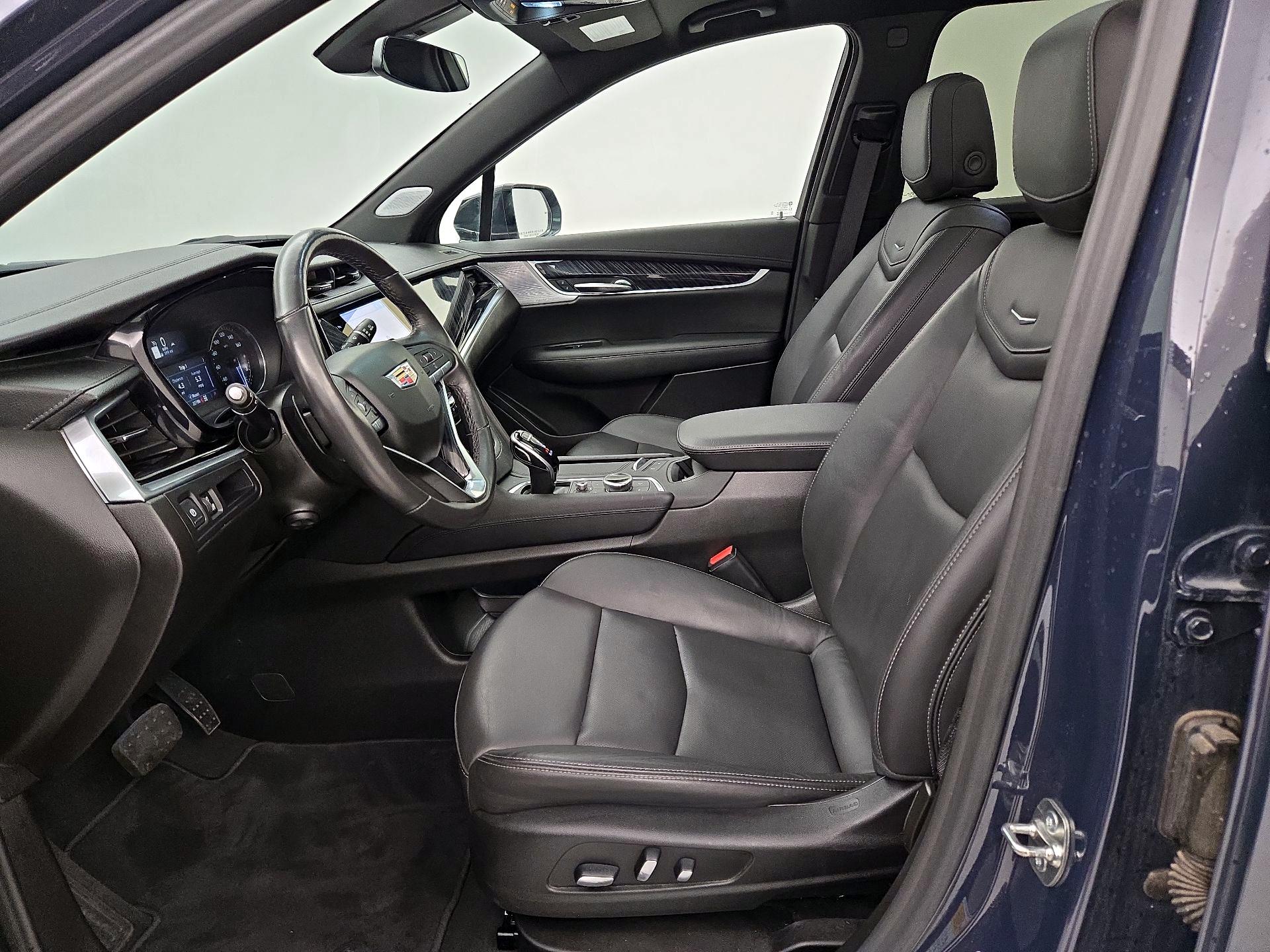 Thumbnail: 2025 Cadillac XT6 - 11