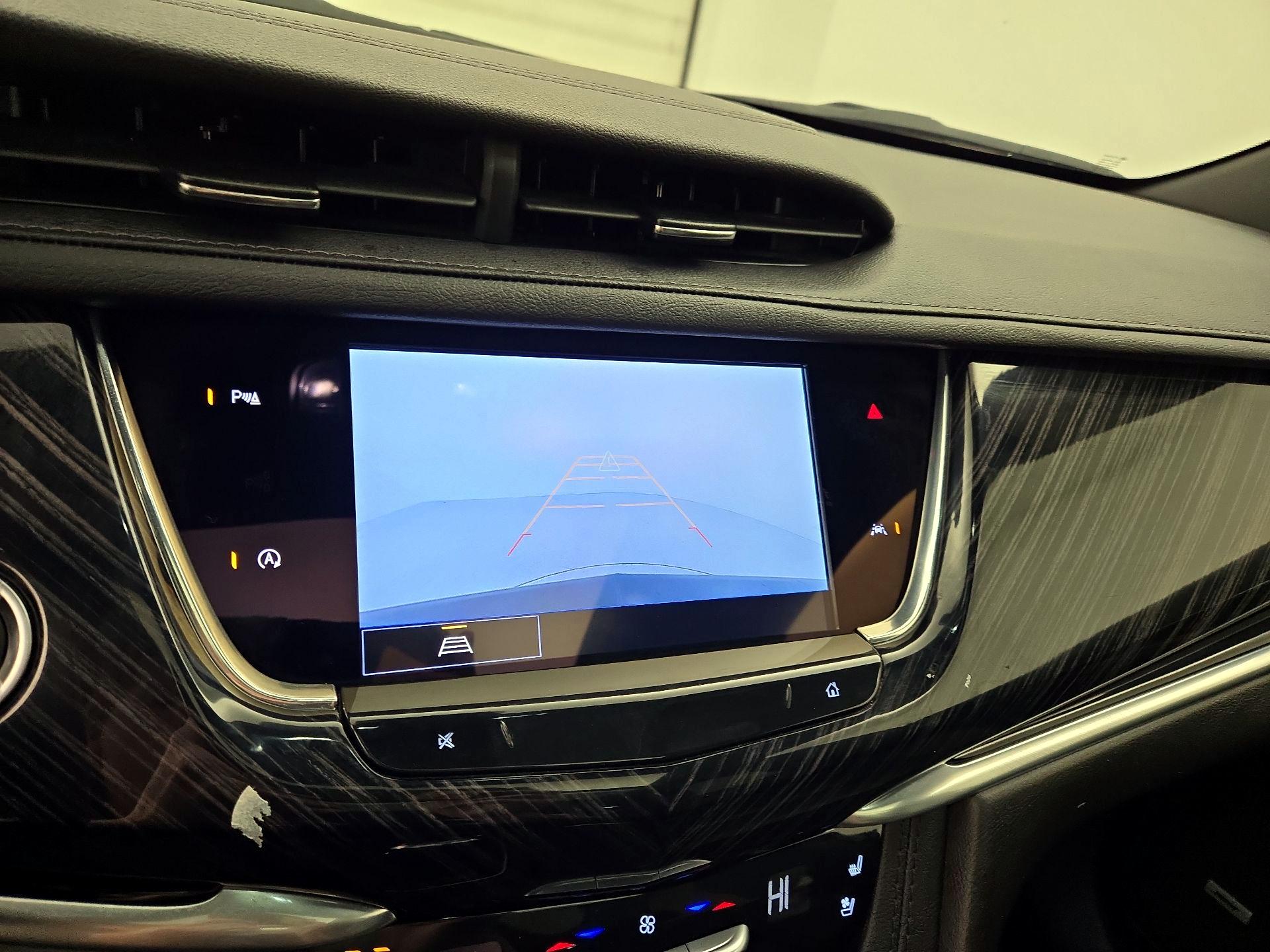 Thumbnail: 2025 Cadillac XT6 - 15