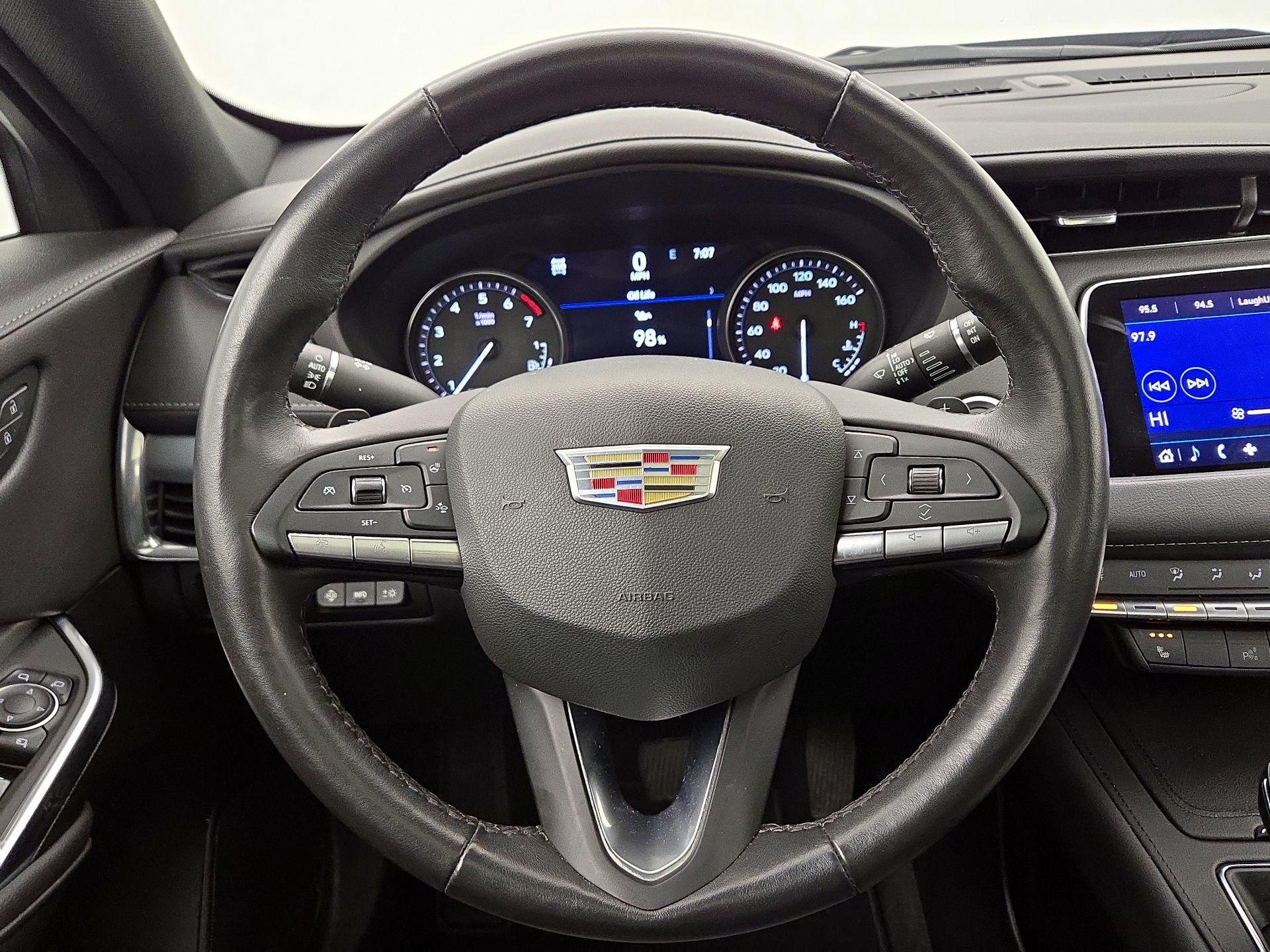 Thumbnail: 2023 Cadillac XT4 - 10