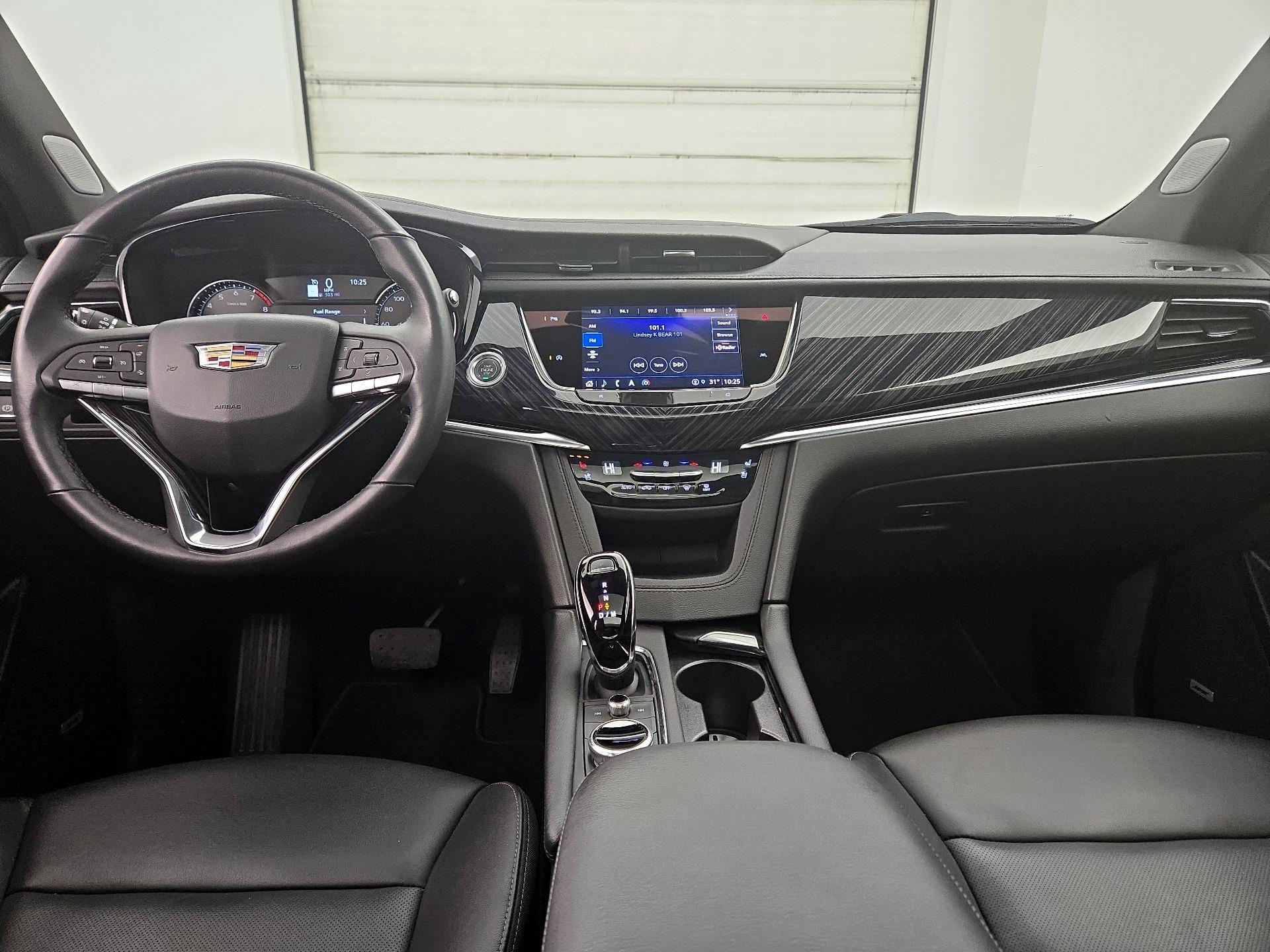 Thumbnail: 2025 Cadillac XT6 - 9